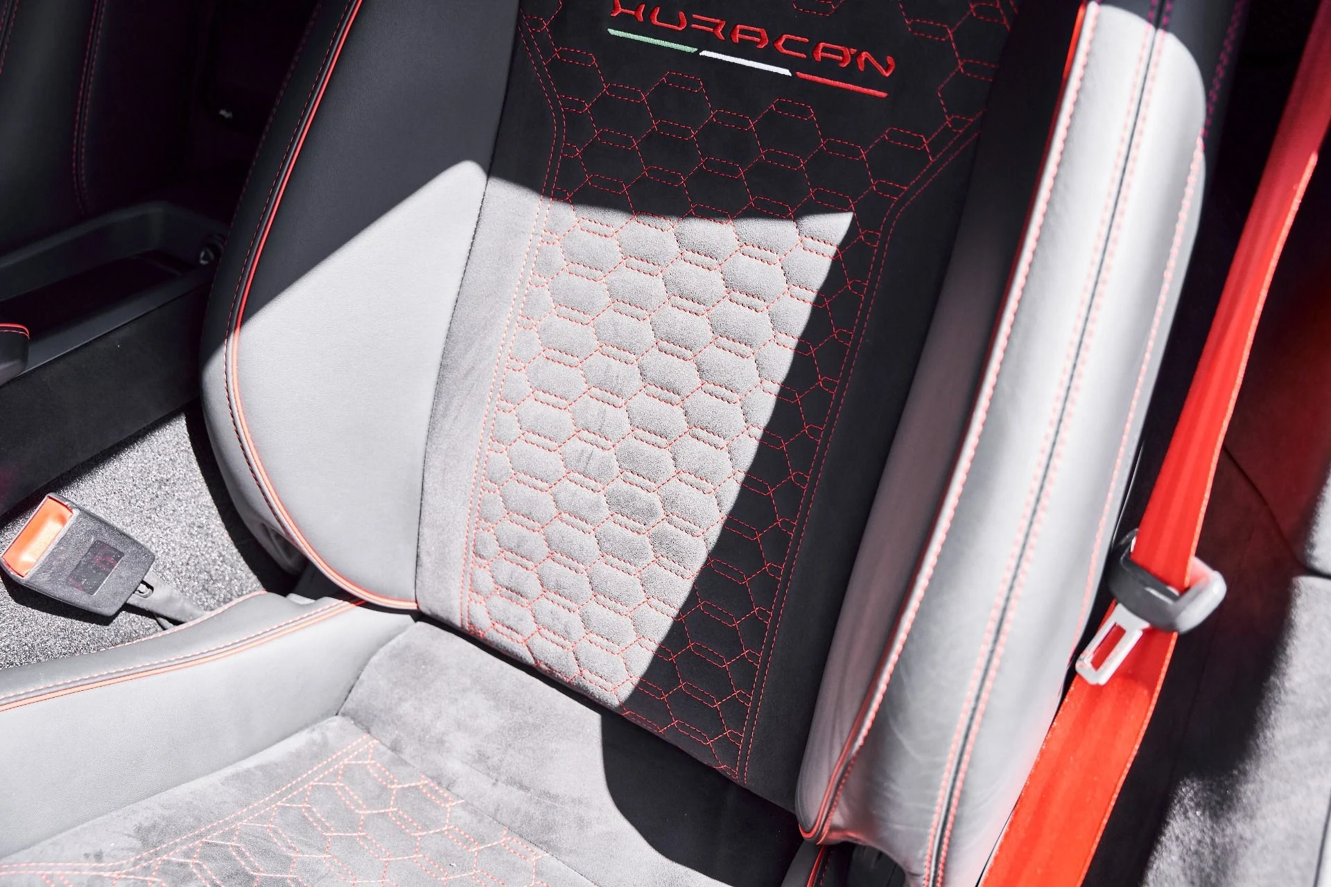 mph044_3056842232_Used_2023_Lamborghini_Huracan_Tecnica_Base_1777013744_2c4314bd4a