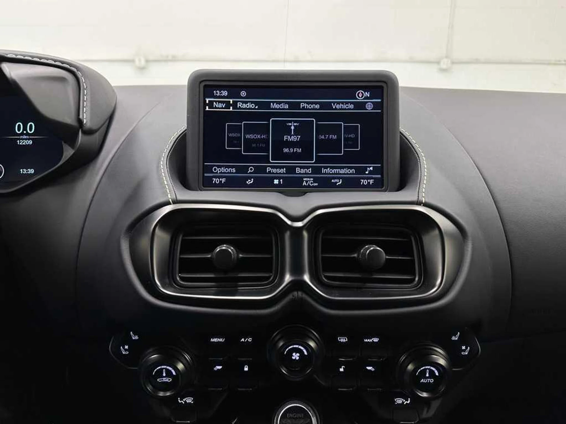 mph044_3057628353_nz_U507v7r8_O602y3pccc_Ur_S_oms_ed45ac99f1