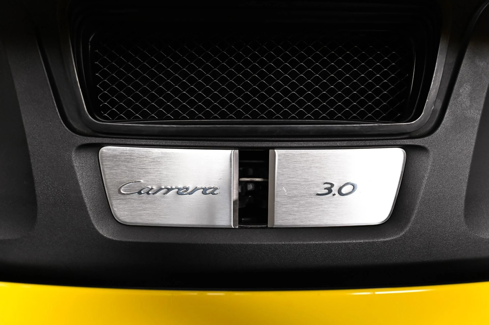 mph044_3071685121_Used_2018_Porsche_911_Carrera_T_1790277713_42f134f998
