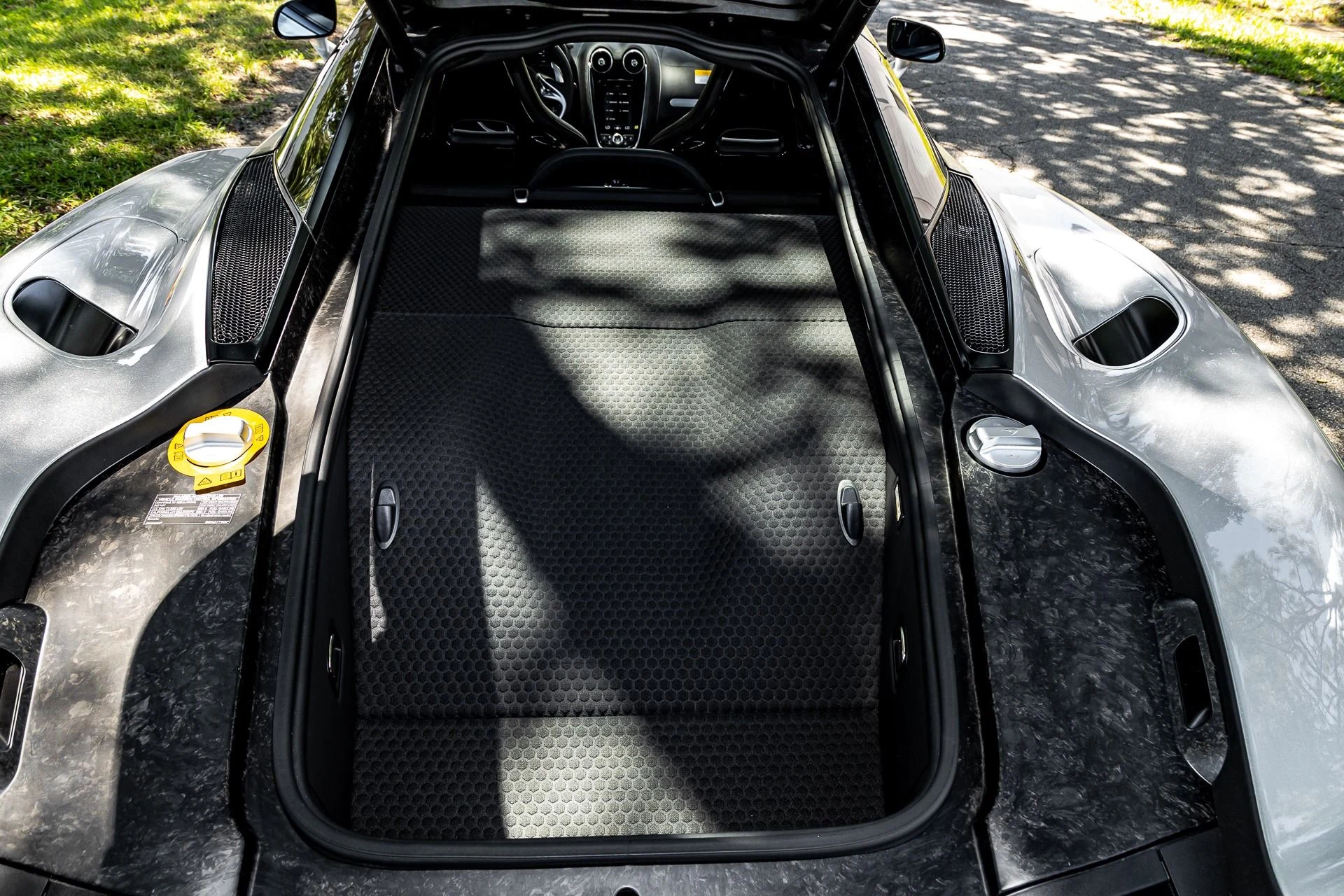 mph044_3076504294_137_p45_l_1968325870