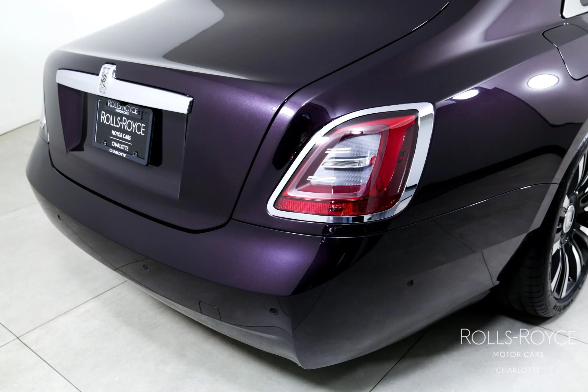 mph044_3085259396_Used_2024_Rolls_Royce_Ghost_1742826622_f9976bce61