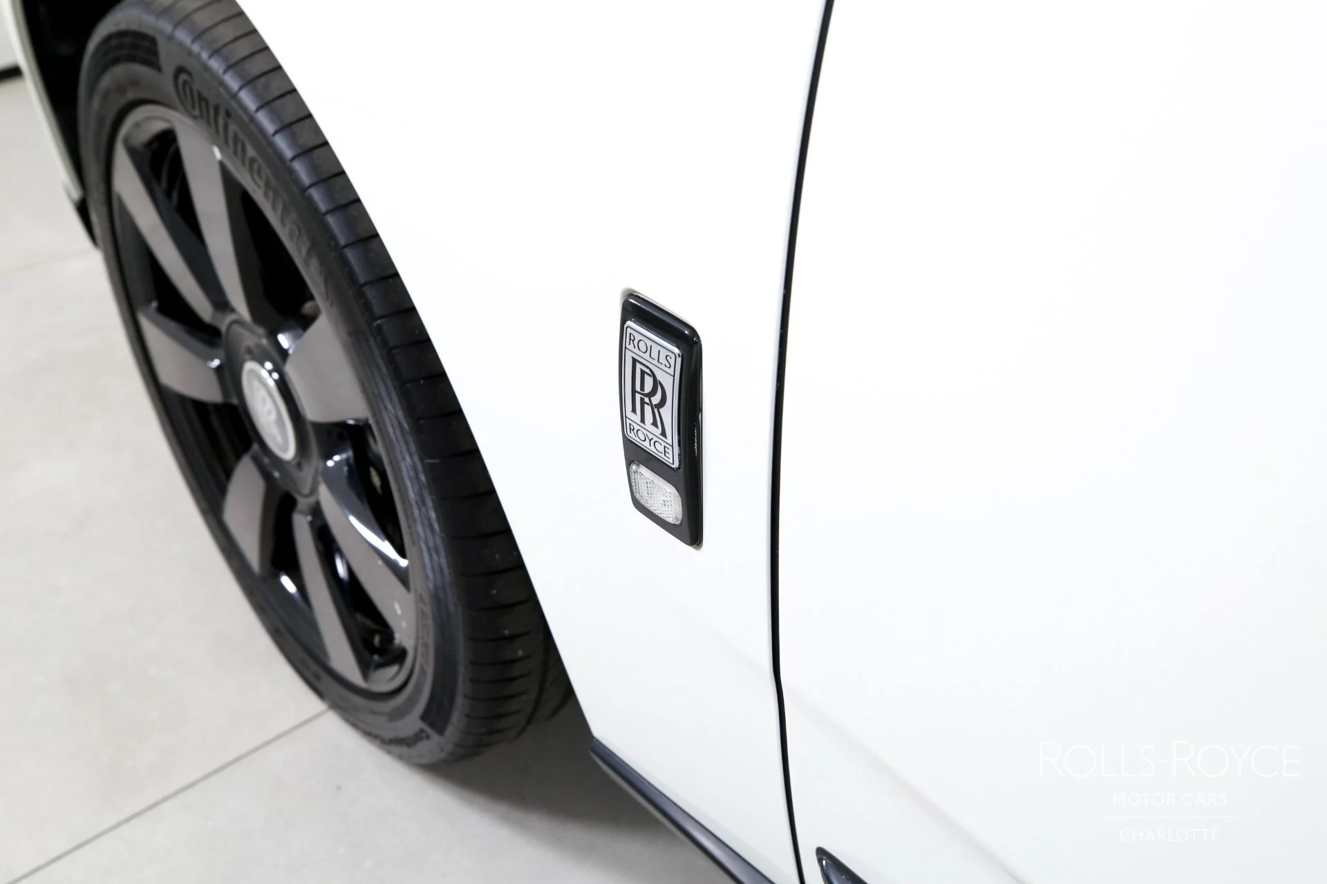 mph044_3087622272_Used_2019_Rolls_Royce_Cullinan_1771361502_588aa69ca3