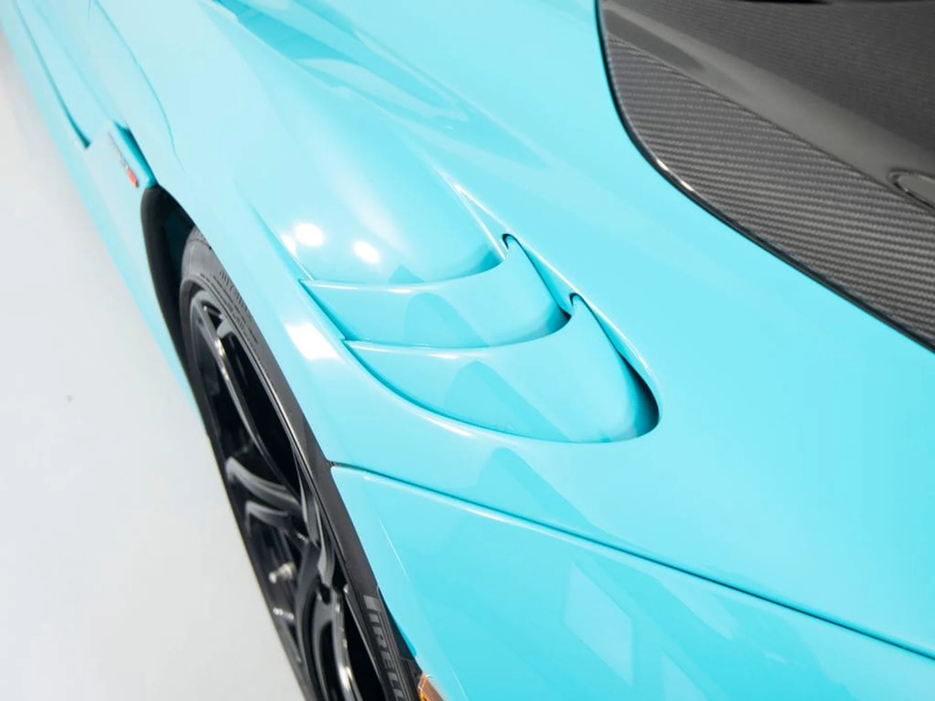 mph044_3096323303_de8e356437e9e4ea45531925d758741cx_ac3fed04f3