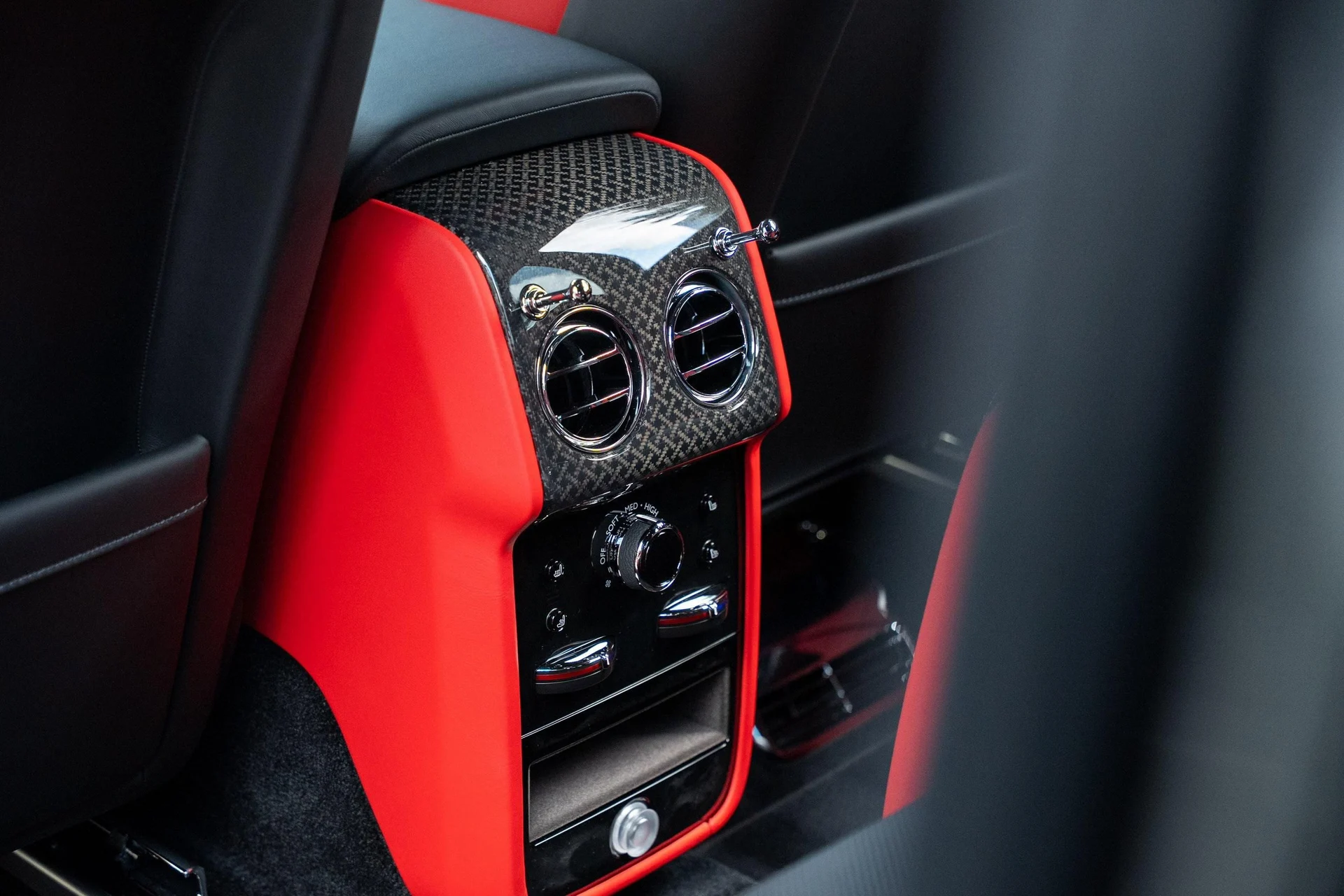 mph044_3115740916_444459225_695cc0bb8f3ee920bf5186d7_b939020c49