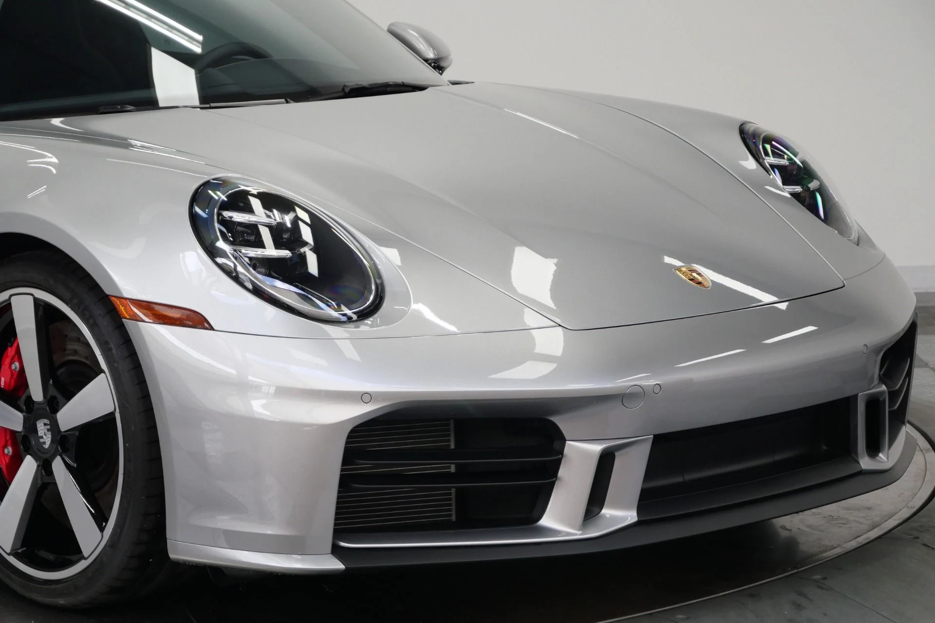 mph044_3119930407_Used_2025_Porsche_911_Carrera_S_Sport_Design_Package_18_Way_Seats_Carrera_Classic_Wheels_1775922258_a8b3999a05