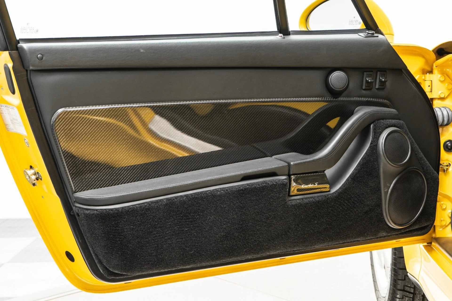 mph044_3133925322_Used_1997_Porsche_911_Turbo_S_1759858947_f67d3a8b6b