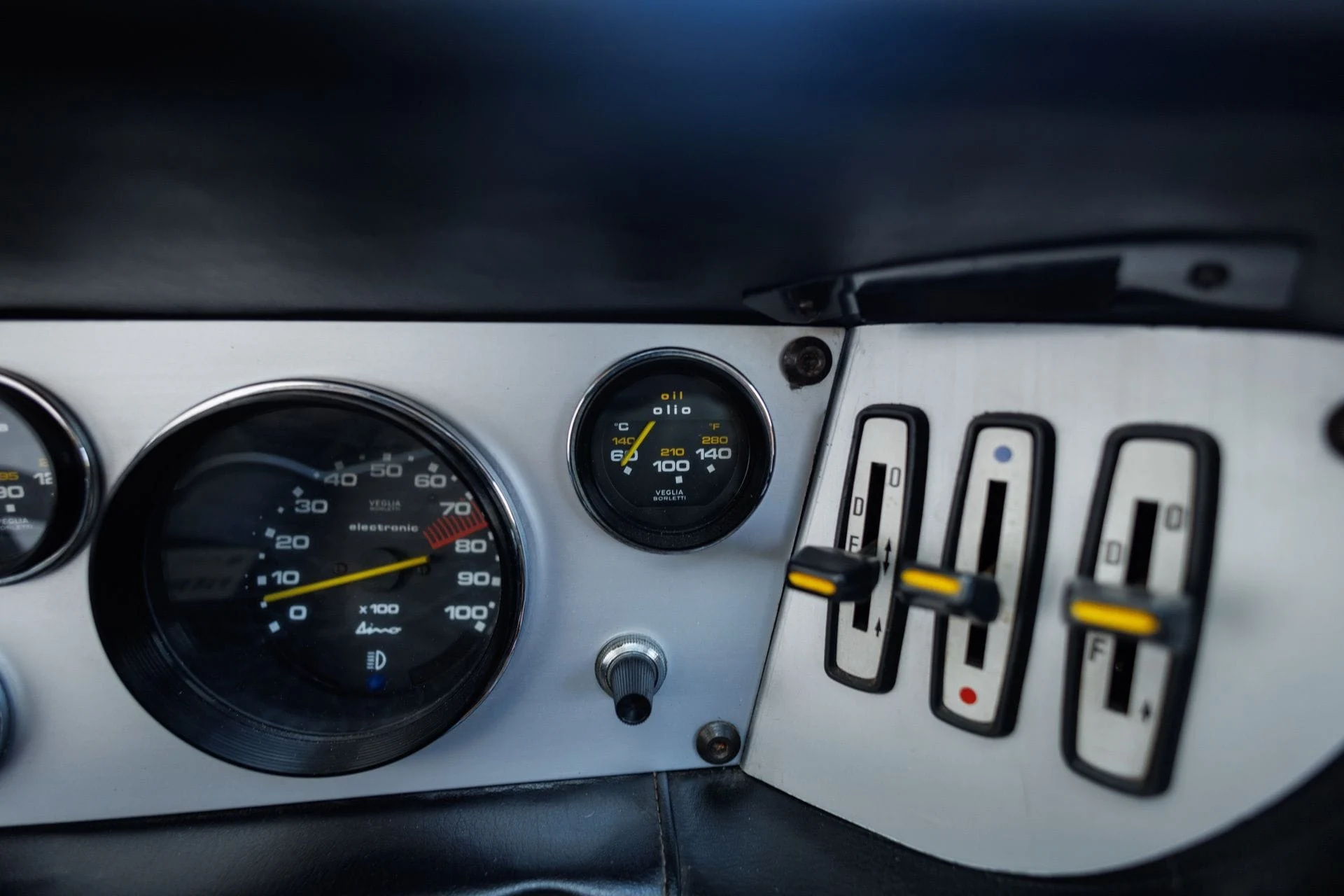 mph044_3137151590_fddef2a441d5923a9115208904096483x_ee82330b88