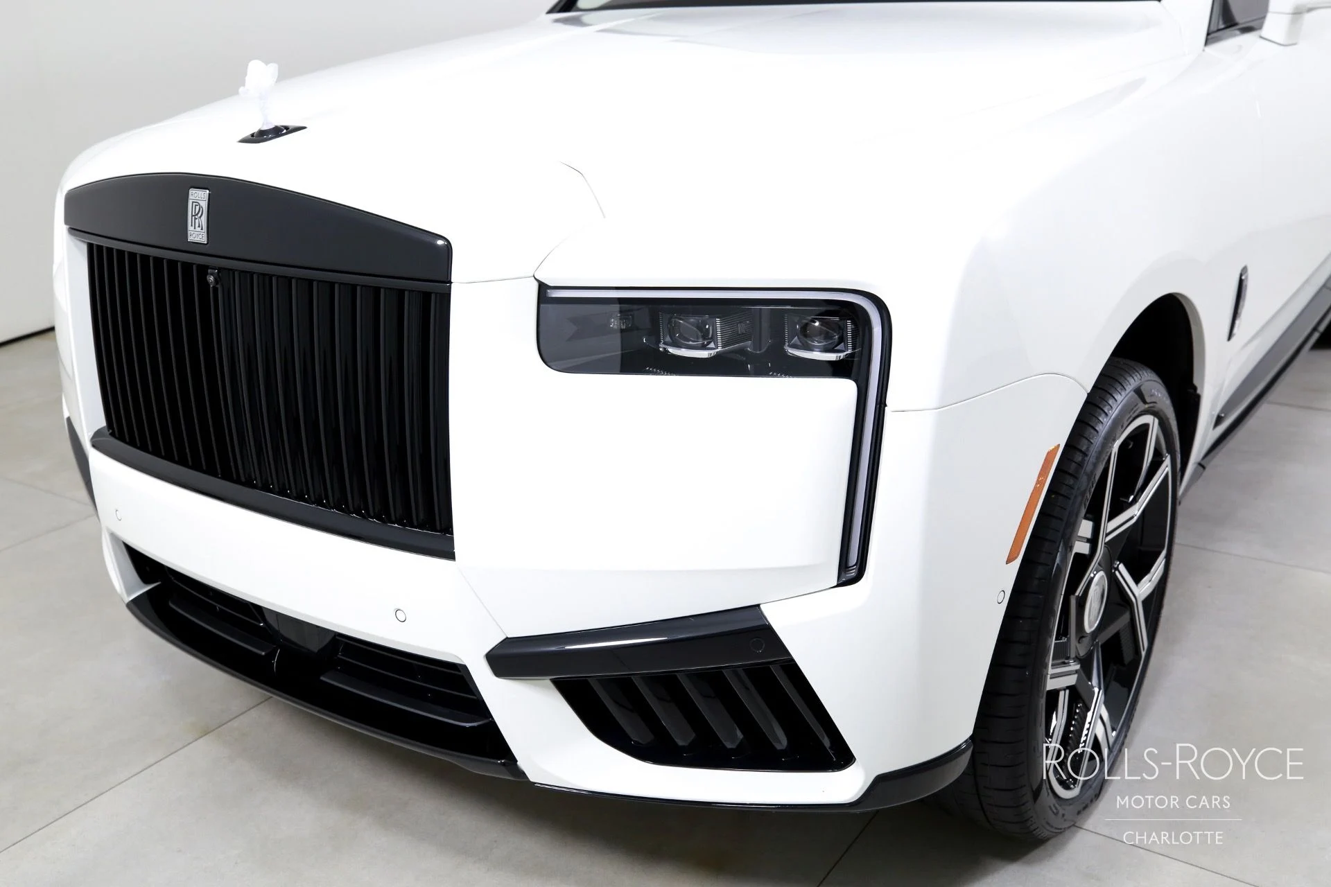 mph044_3138330228_Used_2025_Rolls_Royce_Cullinan_1755801103_091582c810