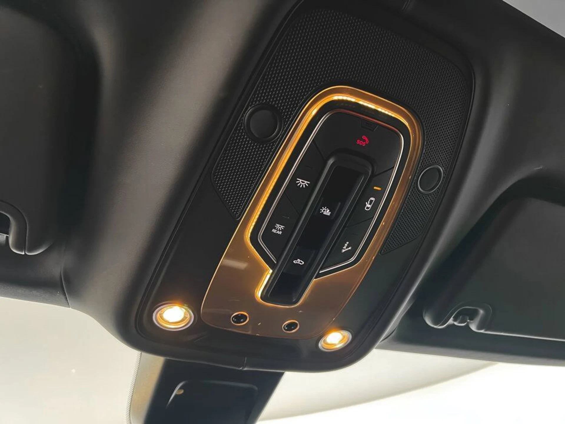 mph044_3145224992_ea99e3235f31cdd8a9048e6c3643818cx_cd72b4bbb1