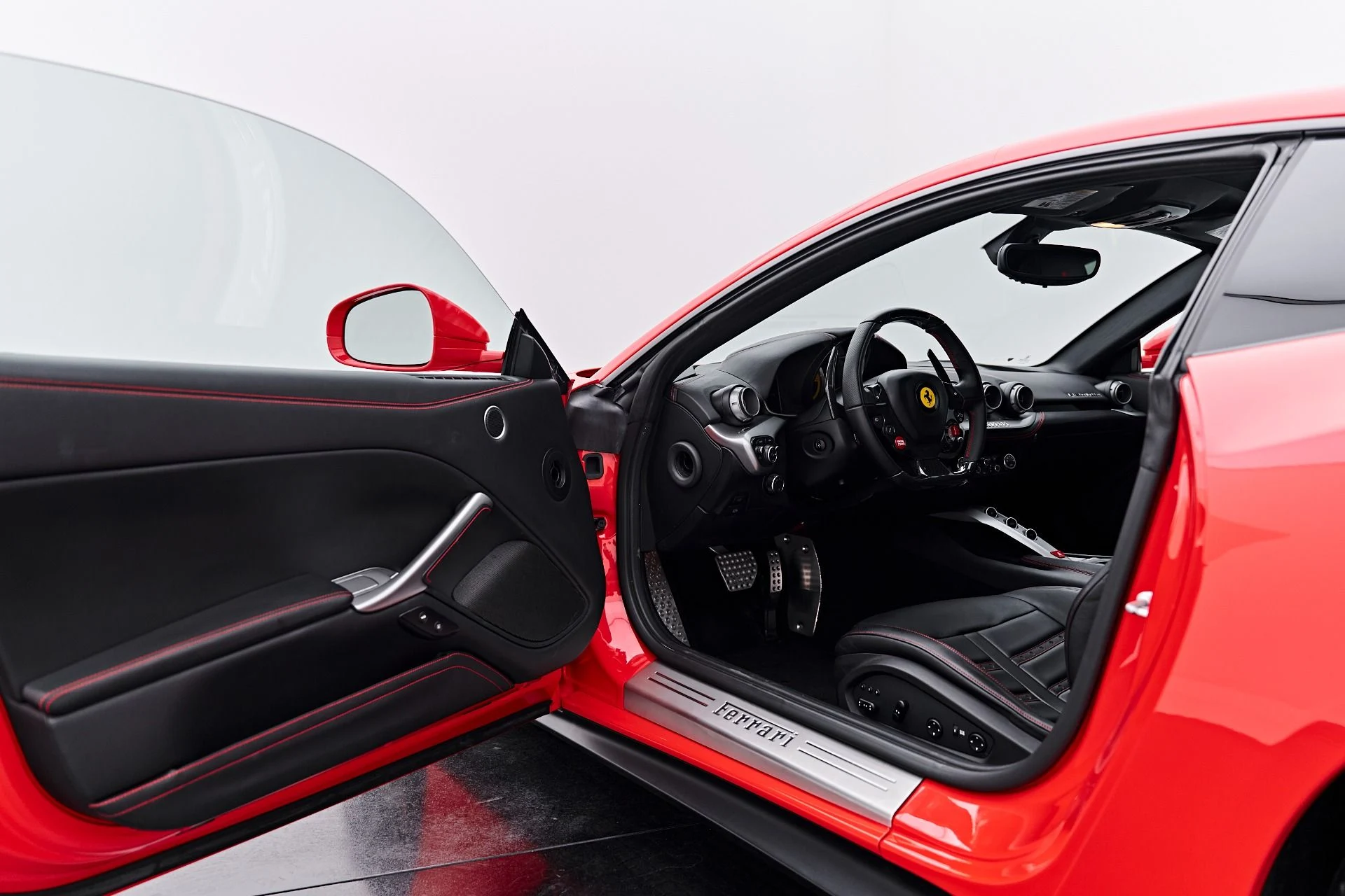 mph044_3175482880_Used_2016_Ferrari_F12_Berlinetta_1790987489_857ceeea4a