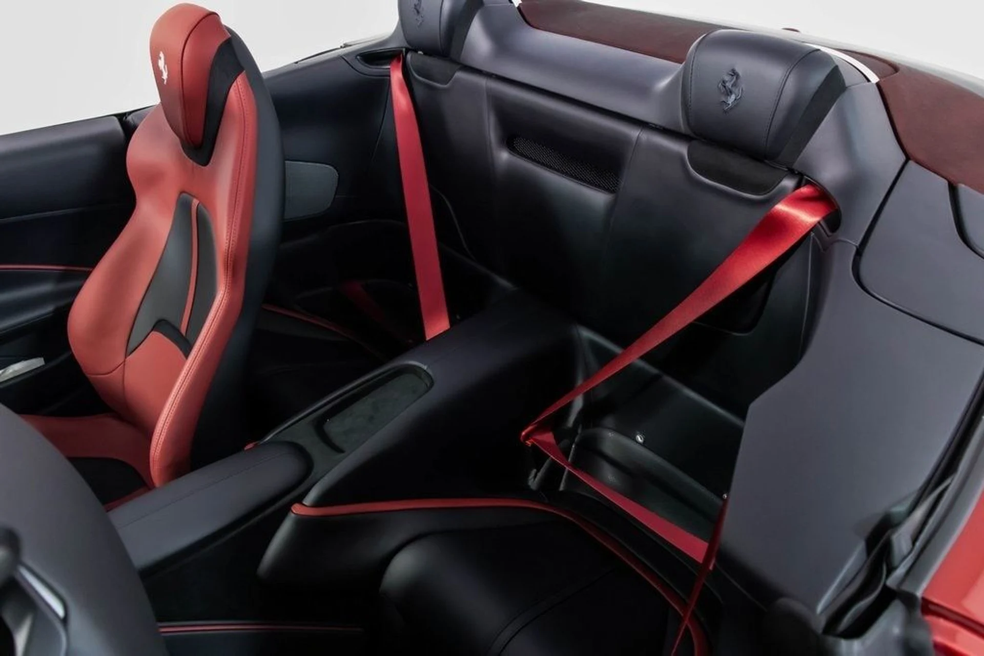 mph044_317634439_efa7a24584d8c5c915081e23e8935022x_92d78b30fc