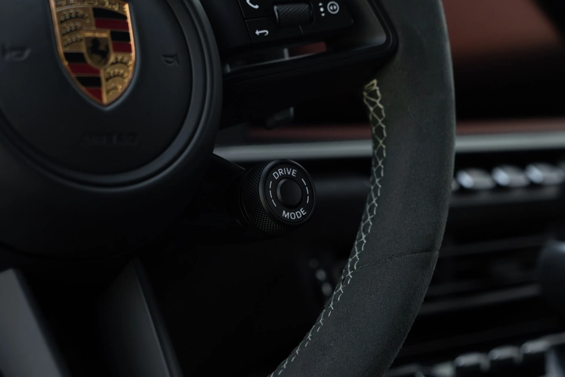 mph044_3180597985_Used_2022_Porsche_911_GT_3_1761761054_0f742b27ba