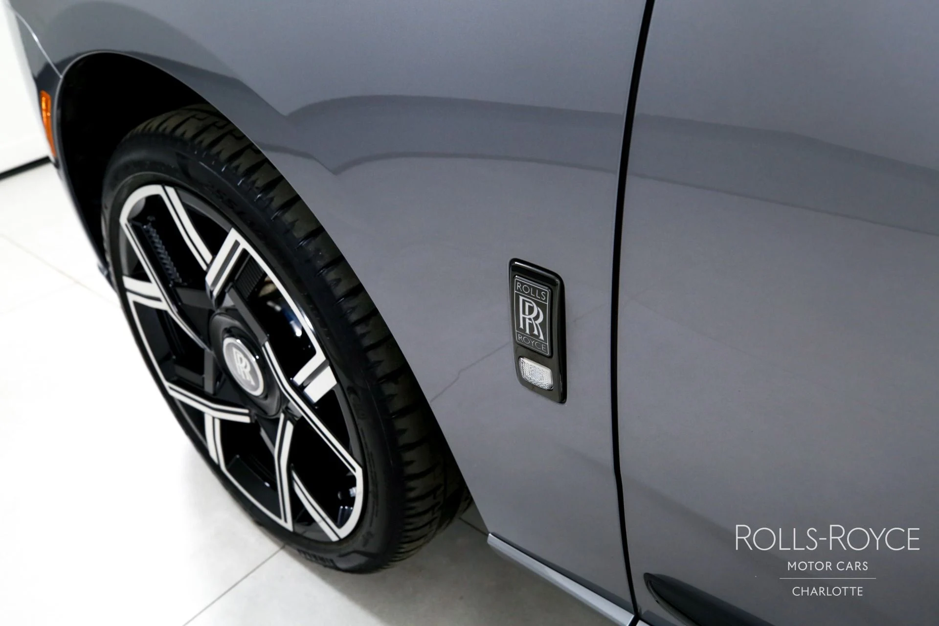 mph044_3184320615_Used_2026_Rolls_Royce_Black_Badge_Cullinan_1771362951_d1f713eb88