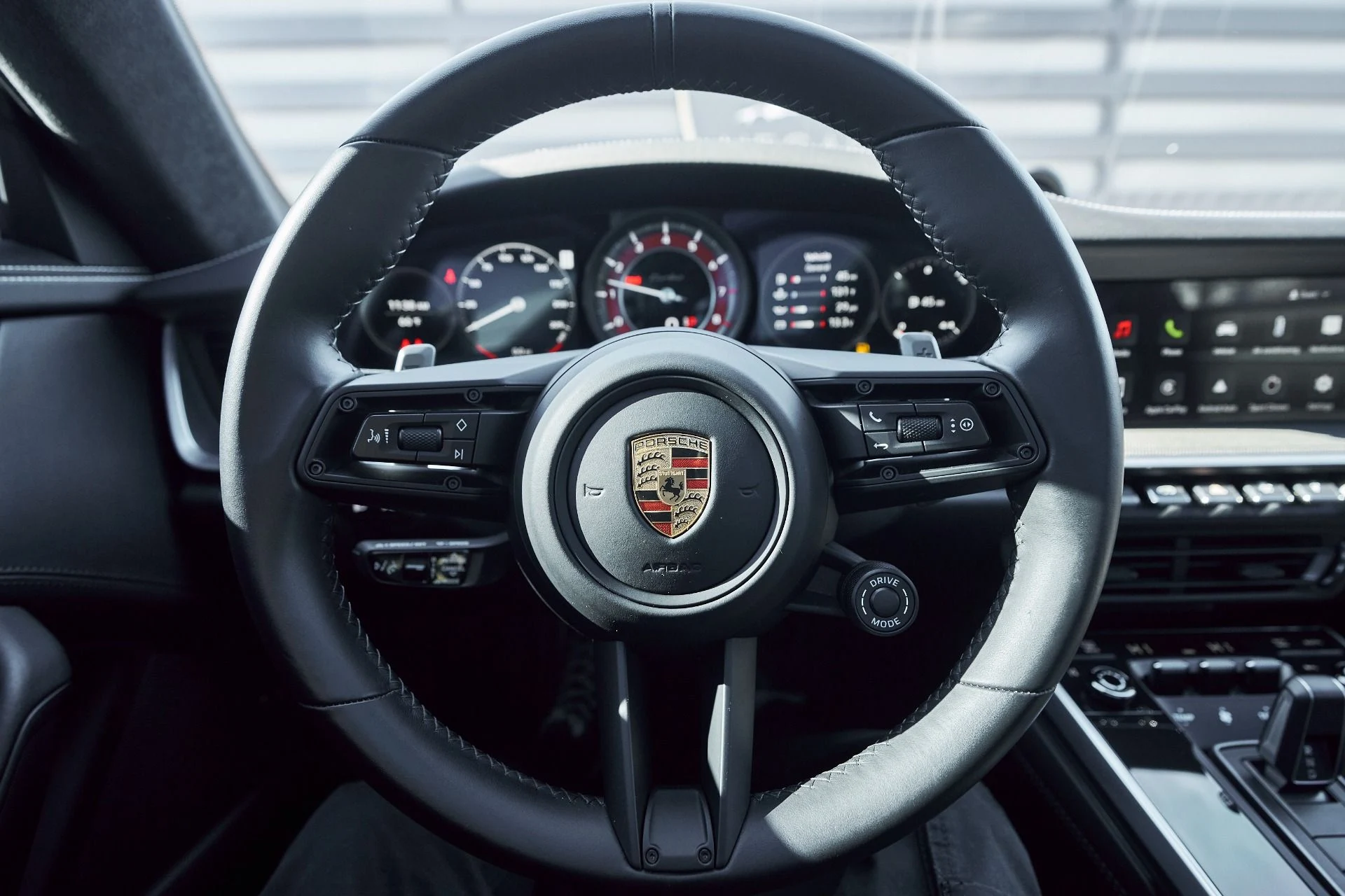 mph044_3213425001_Used_2024_Porsche_911_Turbo_1765332477_44d264a1e4