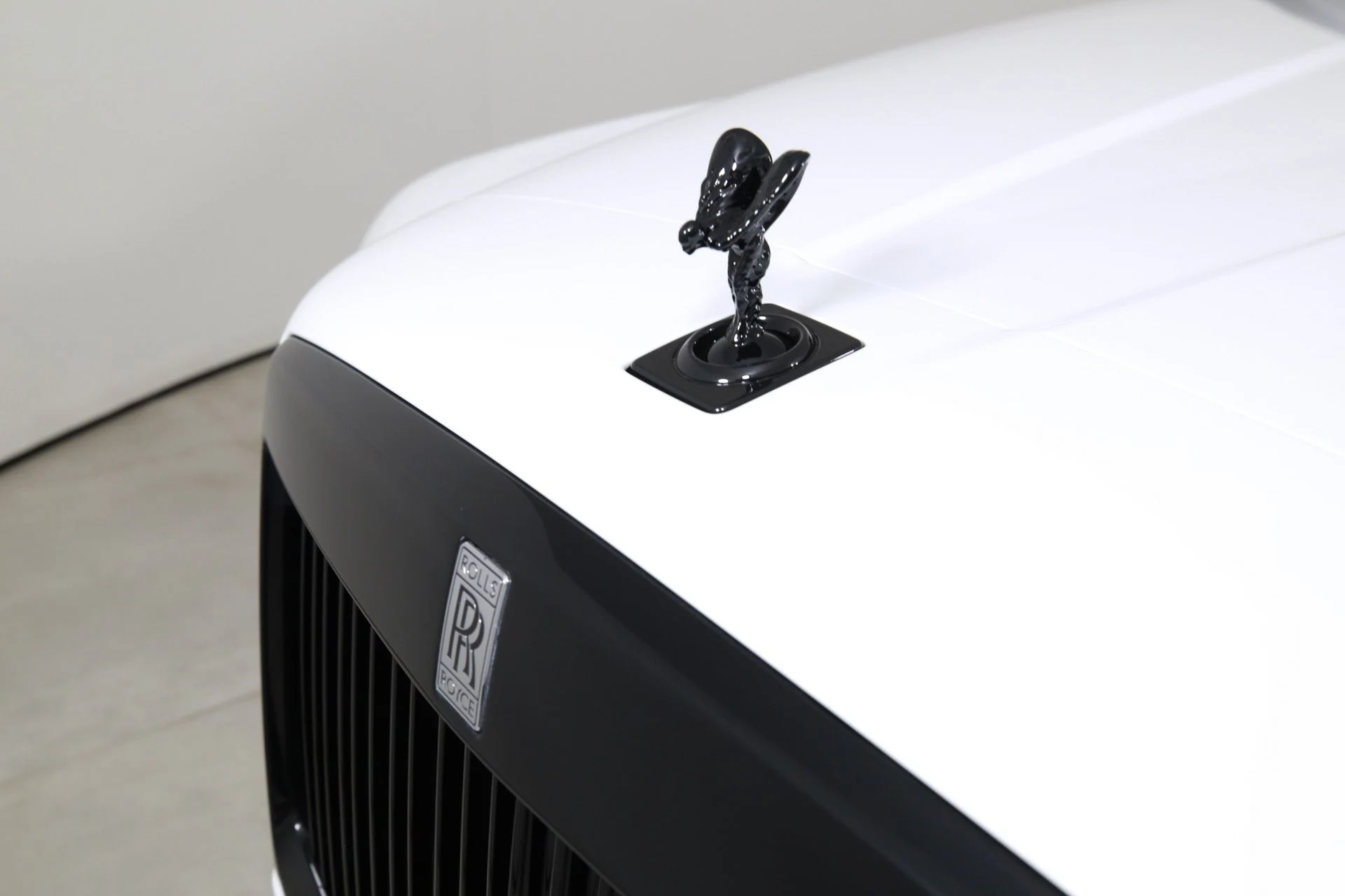 mph044_3220119880_Used_2020_Rolls_Royce_Cullinan_1750950377_5550c98798