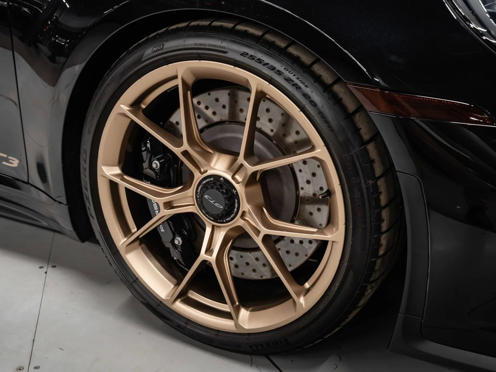 mph044_3231114159_porsche_911_2022_b900ab58c5