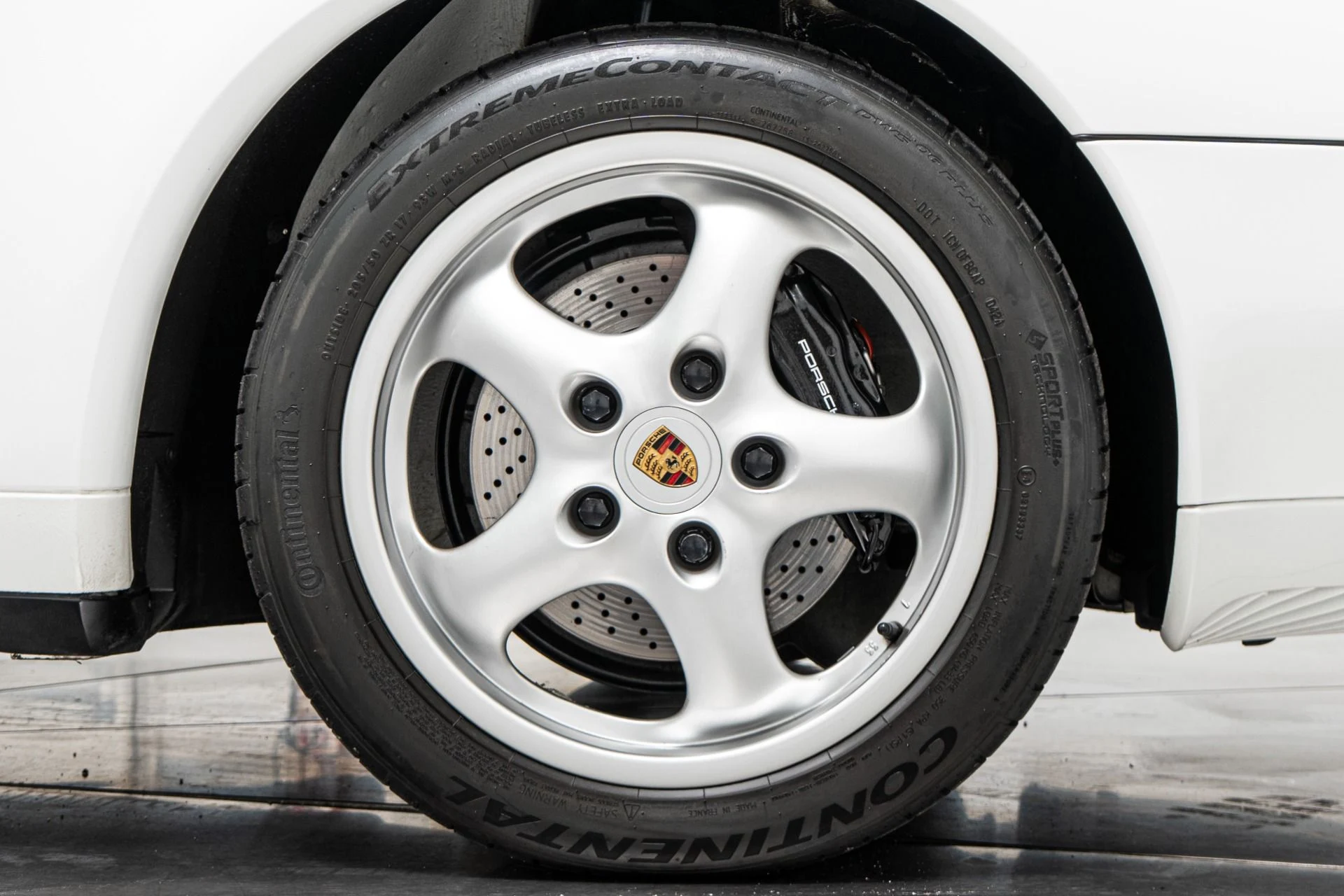mph044_3235318854_Used_1995_Porsche_911_Carrera_1788212856_cfc42bc27b