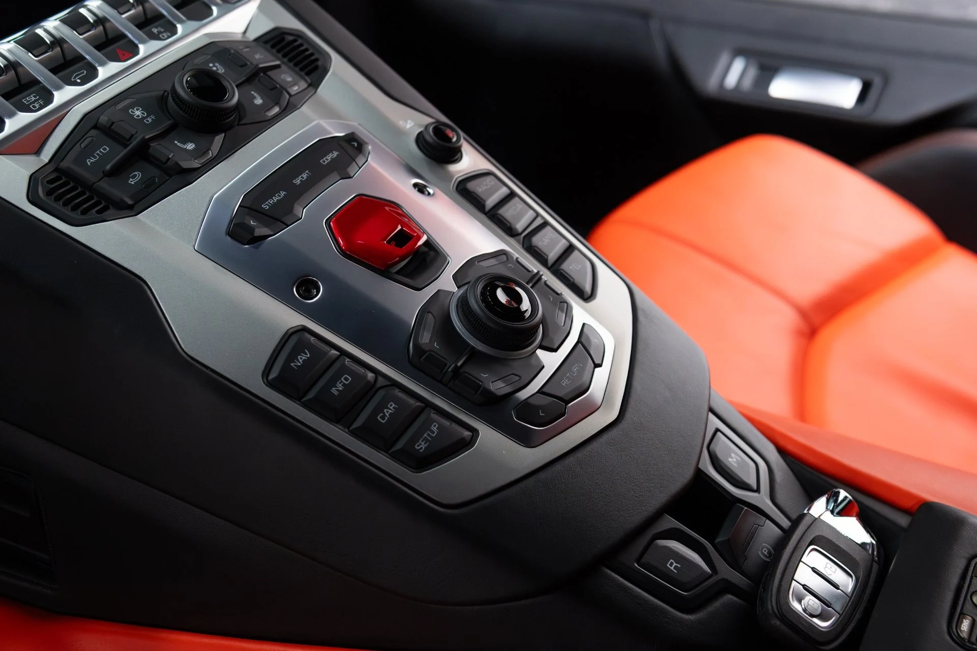 mph044_3235783543_Used_2012_Lamborghini_Aventador_LP_700_4_1769493534_83e7ff1bf2