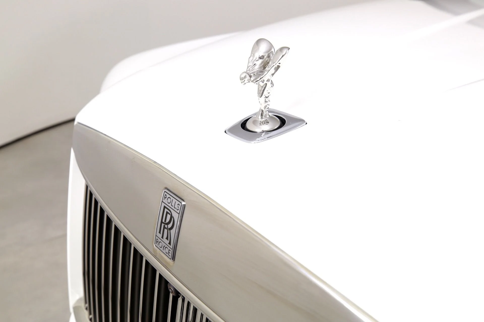 mph044_3240608315_Used_2026_Rolls_Royce_Cullinan_1759509260_3682f478ca