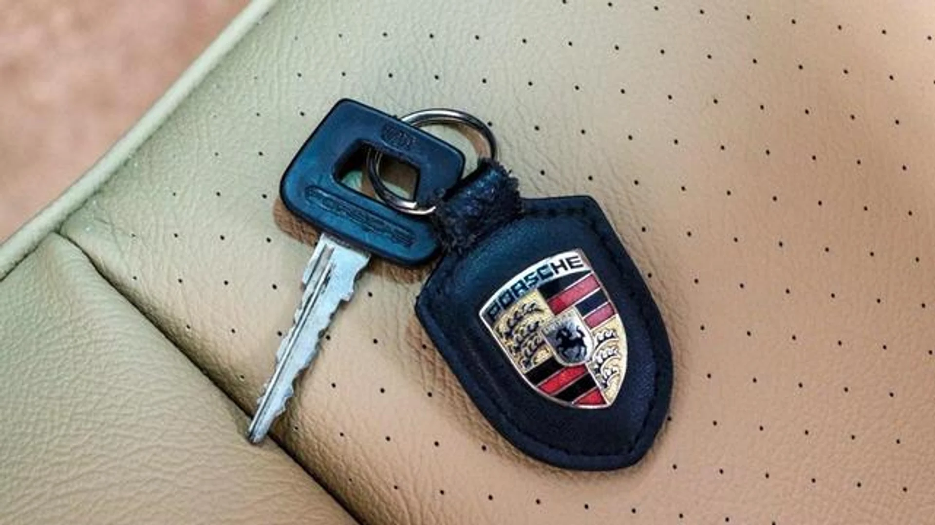 mph044_324548833_We4_LJ_Hy_Az7_Vk_O_Pb_Ri_Oqih_Kl_R5tc_afb5f80261