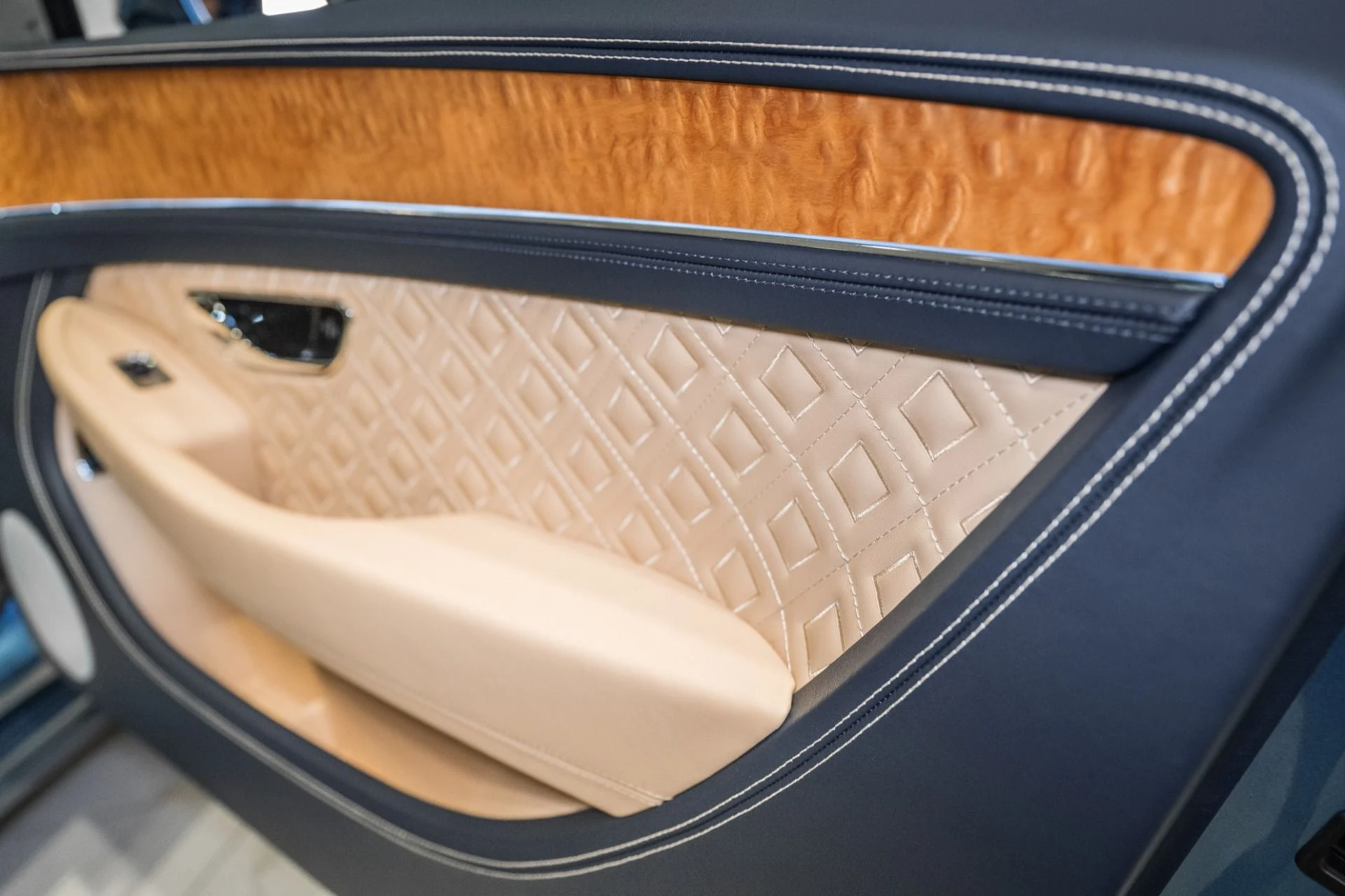 mph044_3257657586_Used_2020_Bentley_Continental_GT_W12_1788451893_28bb353336