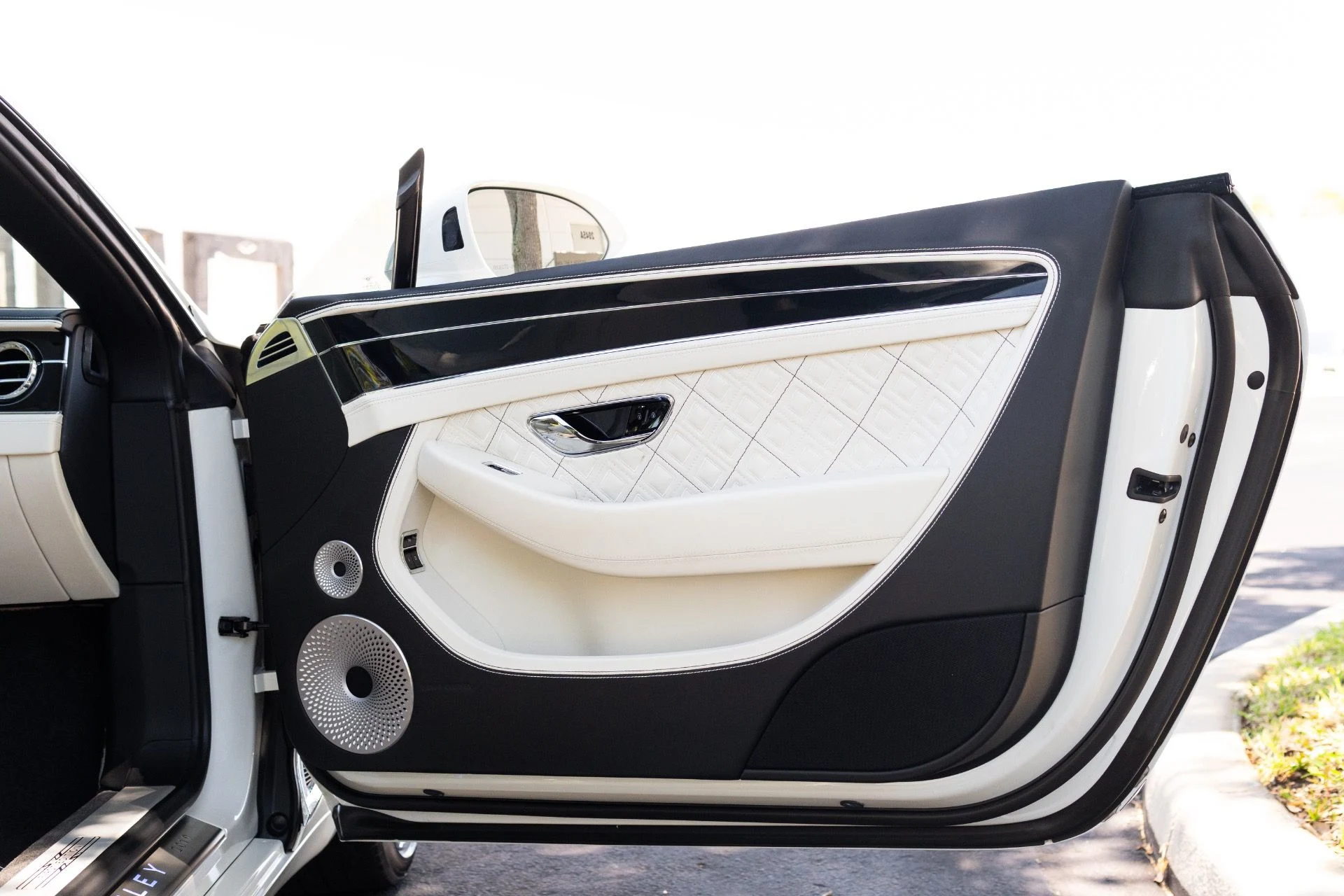 mph044_3271532931_Used_2020_Bentley_Continental_GT_V8_1777404396_8eaffd421c