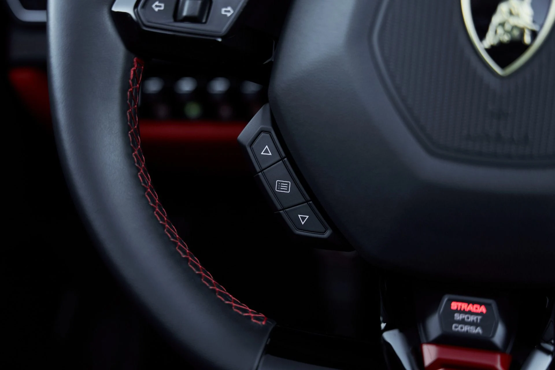 mph044_3271586761_Used_2024_Lamborghini_Huracan_EVO_Spyder_1766881373_25ed4b2b86