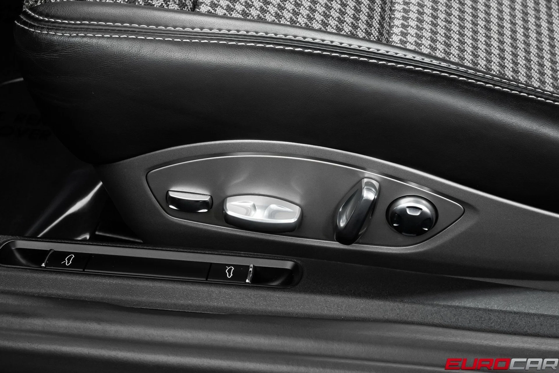 mph044_3271897788_image_45_c2d4d90489