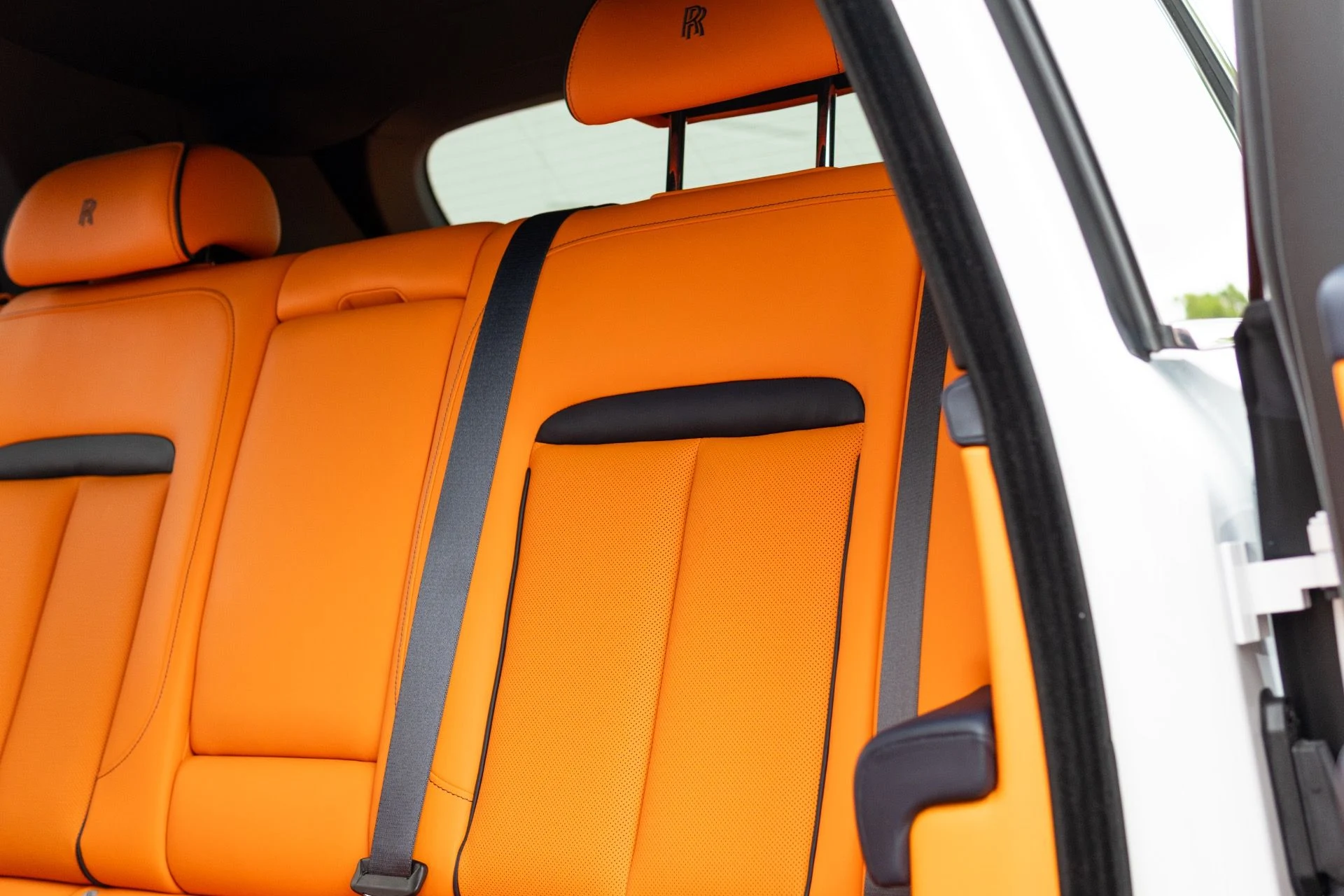 mph044_3312792581_Used_2023_Rolls_Royce_Cullinan_1766776442_84b16d9395