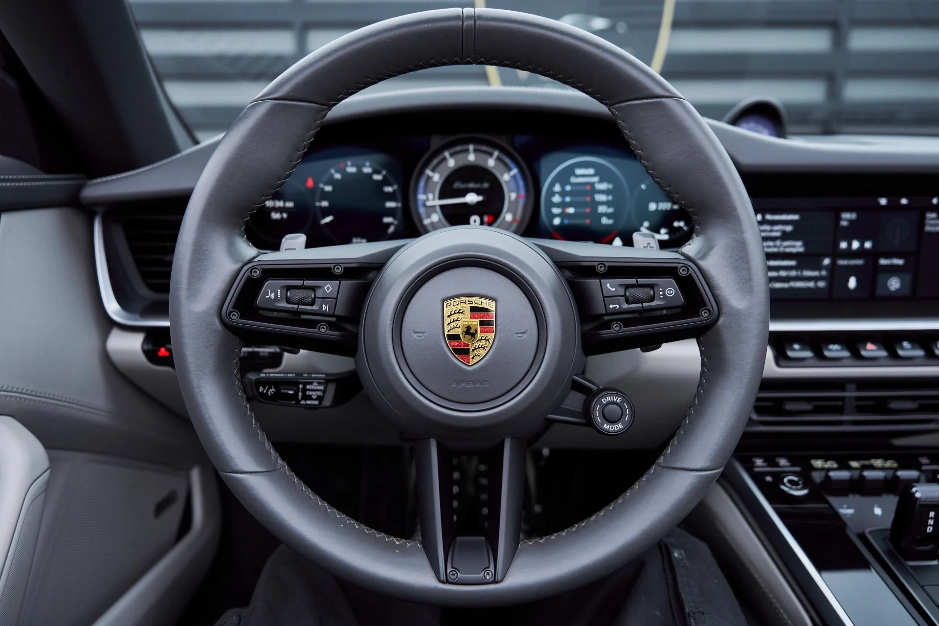 mph044_3321679177_Used_2021_Porsche_911_Turbo_S_1767217469_71eb58cf4b