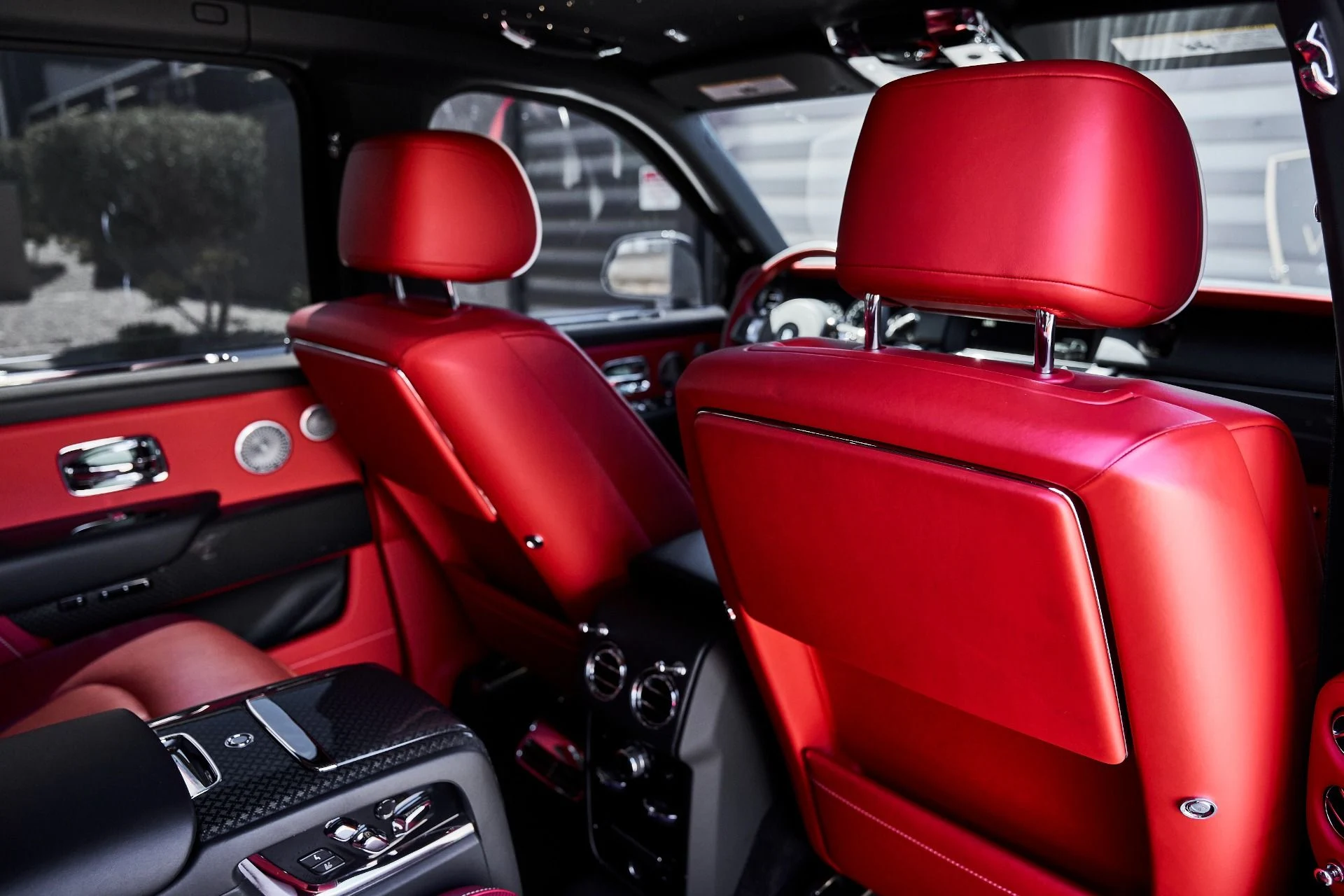 mph044_3330480475_Used_2024_Rolls_Royce_Cullinan_Black_Badge_1775871013_57cab1d2c6