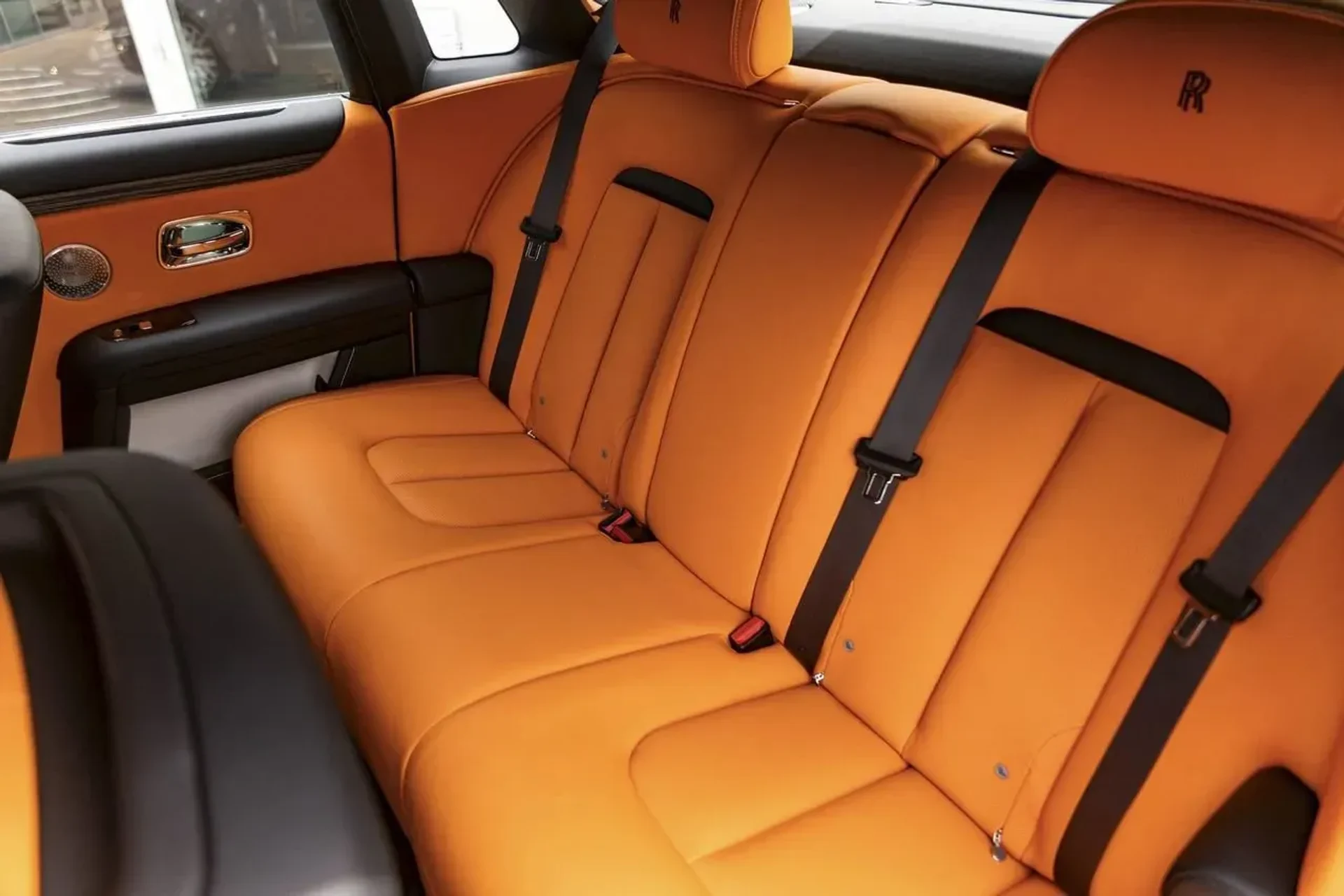 mph044_3338990311_46e84d82714a40fba57b0dd352ea5c84_d17f26efc7