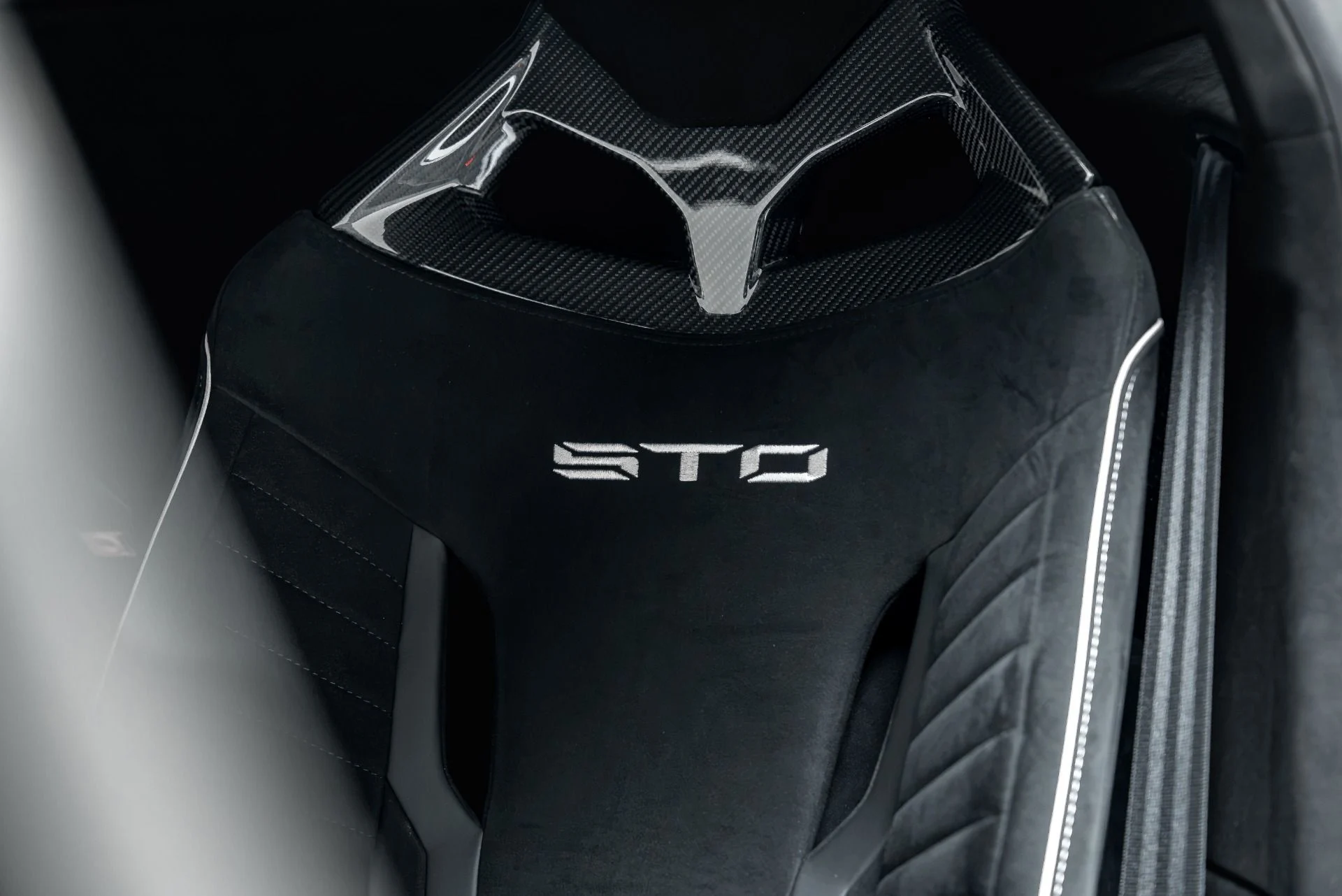 mph044_333993579_Used_2022_Lamborghini_Huracan_STO_1790709112_c0f1f0413f