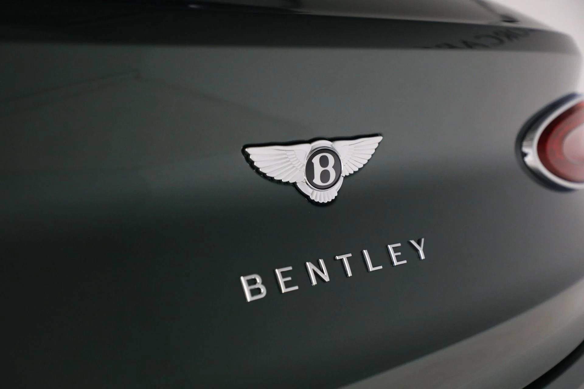 mph044_3348065589_New_2025_Bentley_Bentayga_V8_0e1ef918cf