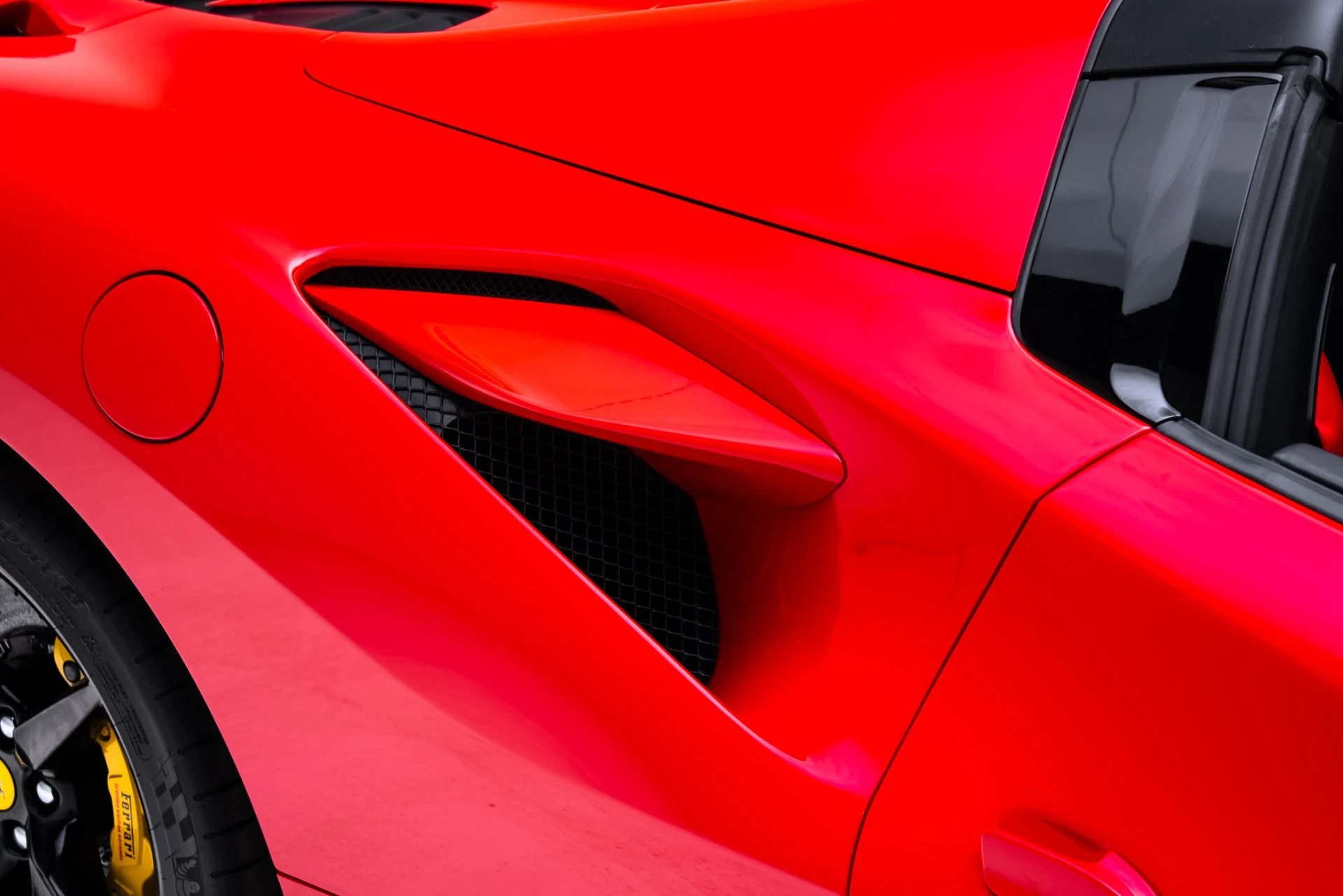 mph044_3357849886_Used_2022_Ferrari_F8_Spider_1772060446_4d029d5dd5