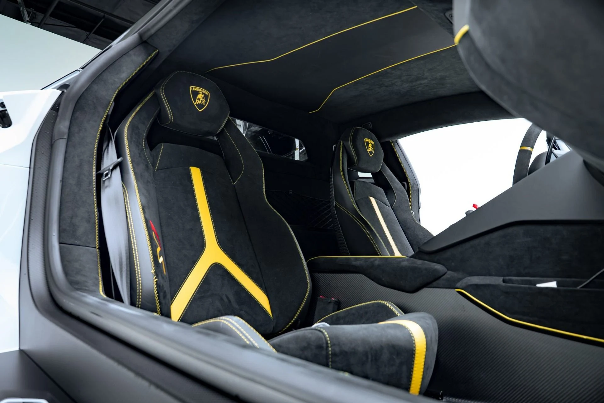 mph044_3360214988_Used_2021_Lamborghini_Aventador_SVJ_LP_770_4_SVJ_1780076945_d6888f83d1