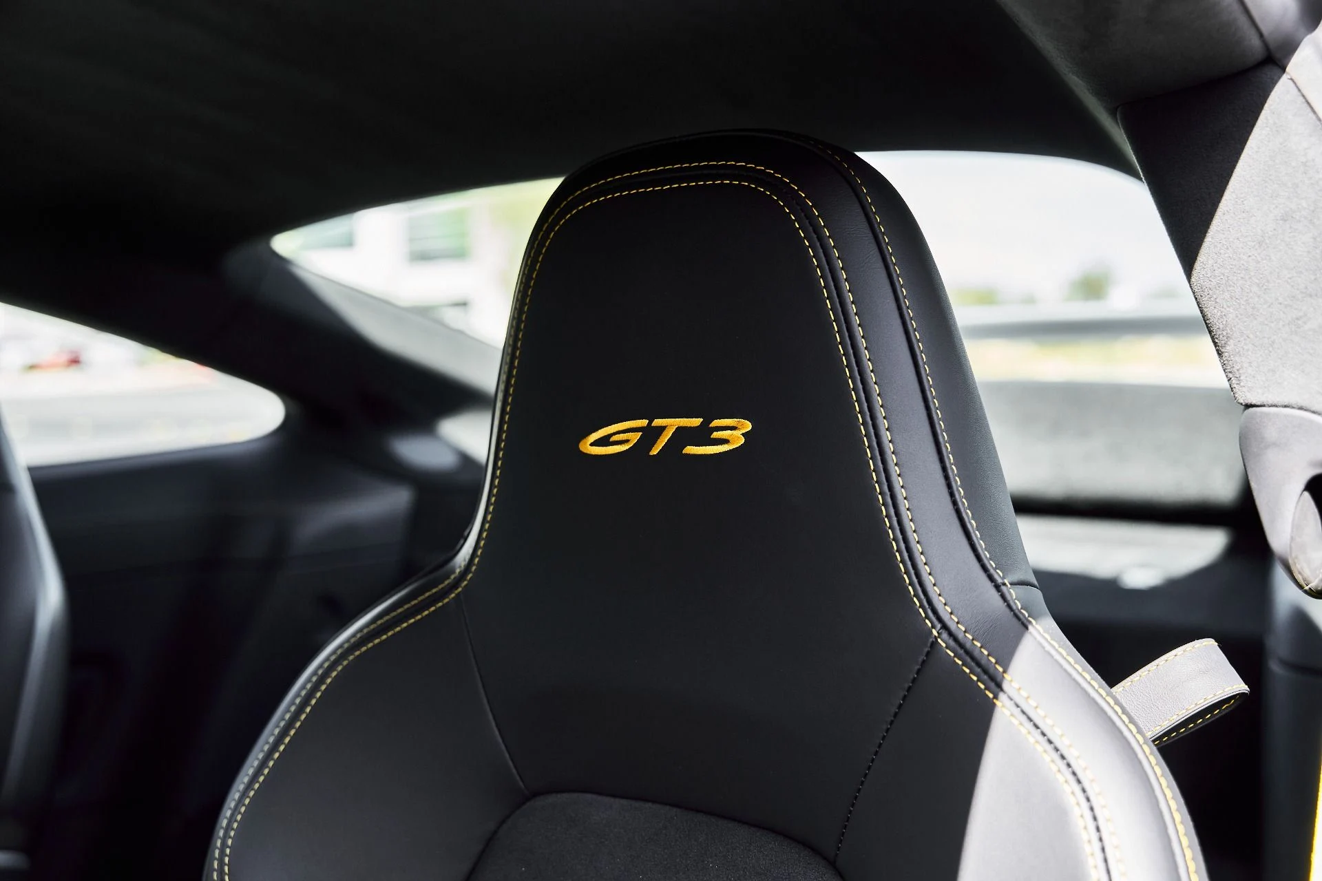 mph044_3372275700_Used_2023_Porsche_911_GT_3_1776823208_7e4de0e12d