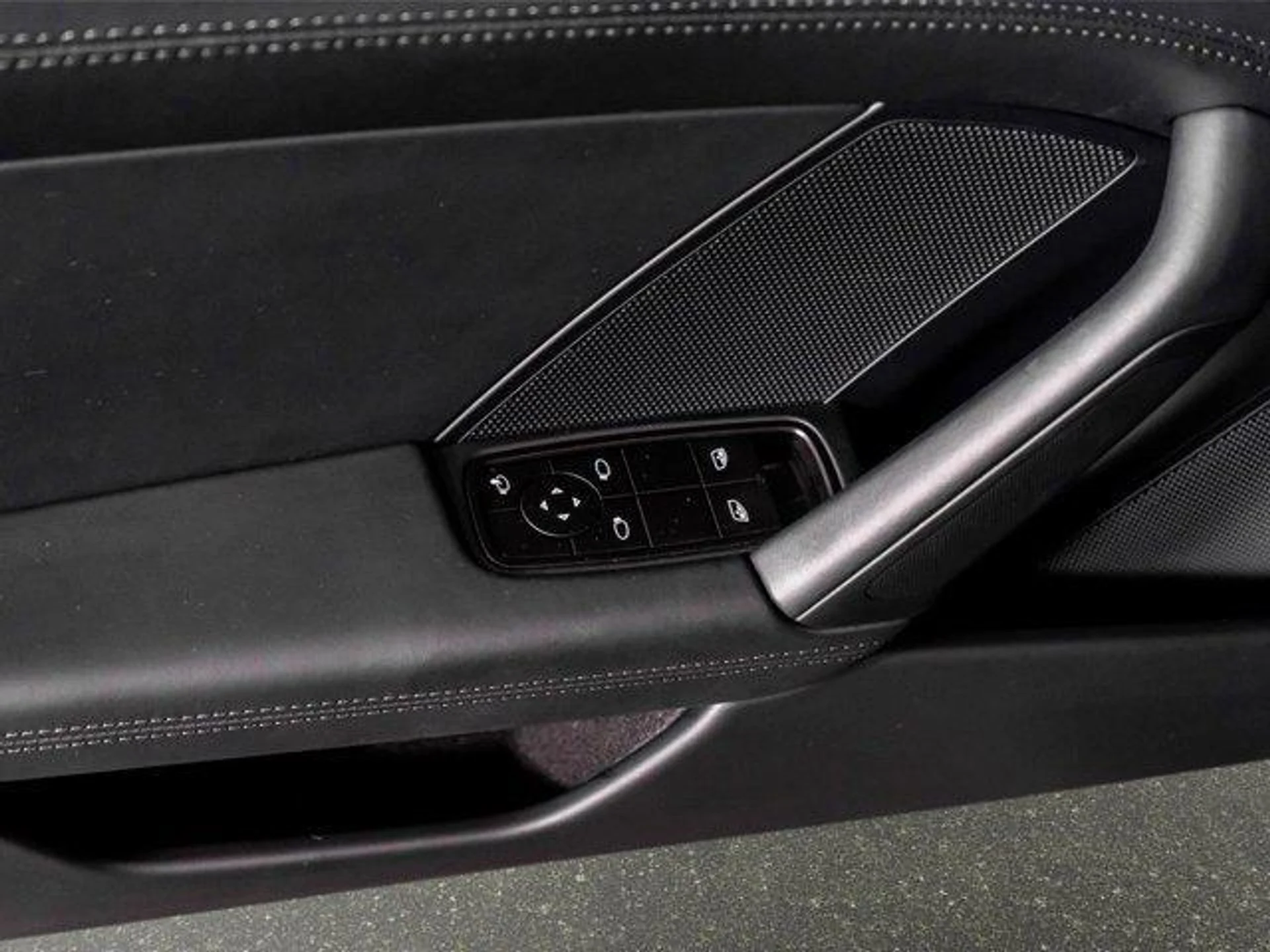 mph044_3372721791_lb_AD_Nekxct85_J6_HV_9v_TI_Bkf_O_Na_Q_f4414118c7