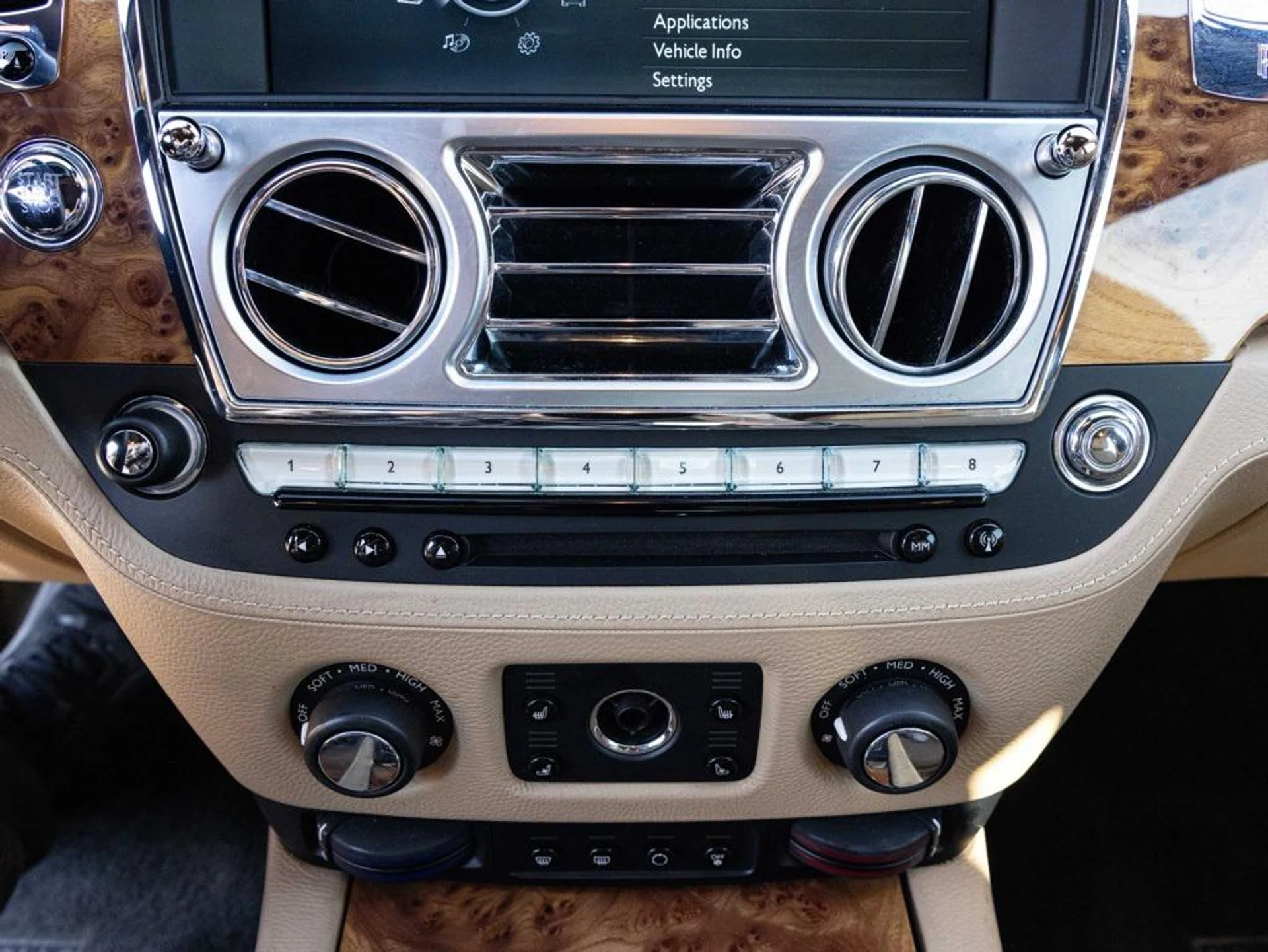 mph044_3381181197_481787351_6944231d4f23a11bfcaf5555_fc2a99874d