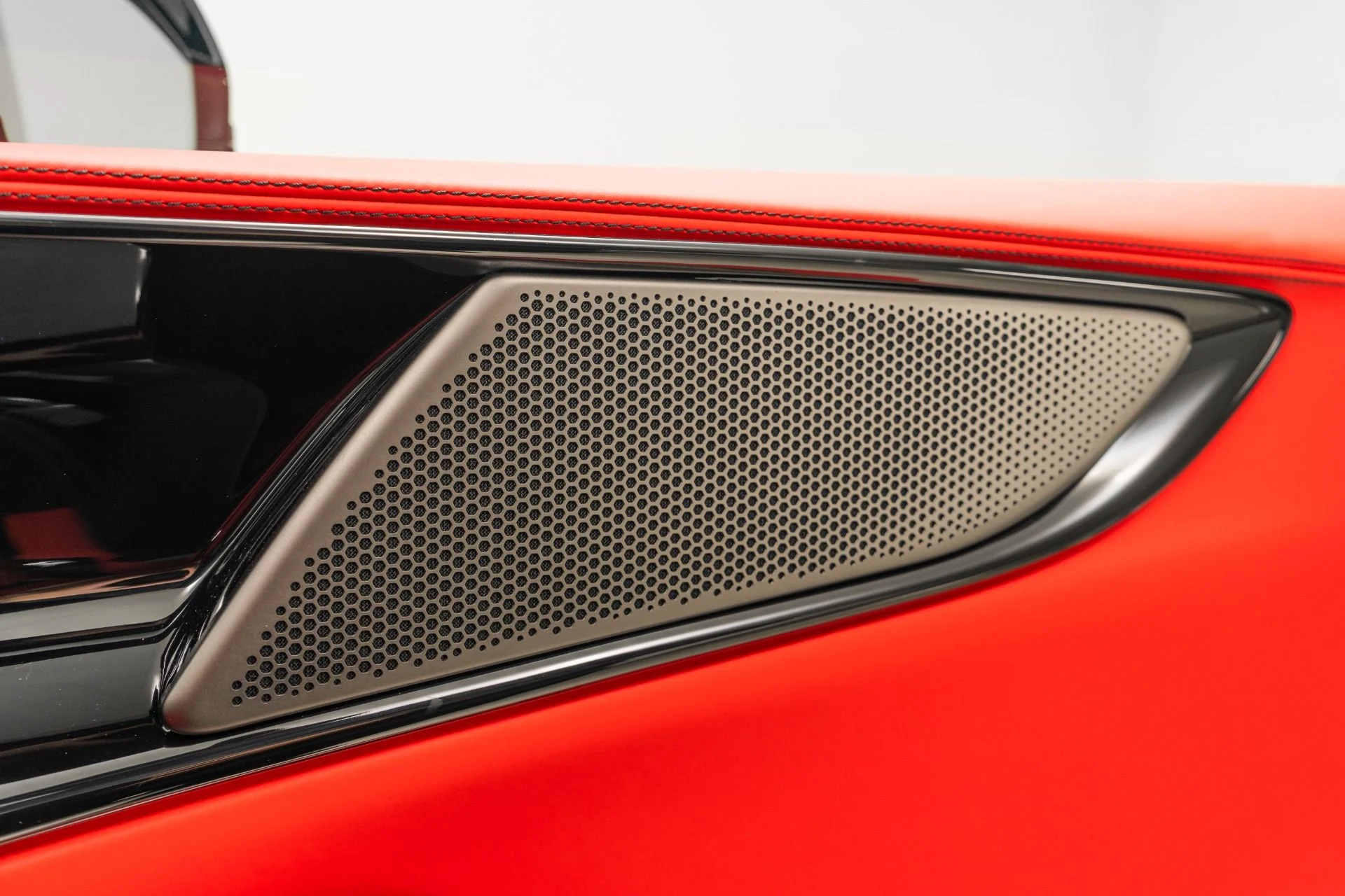 mph044_3383845545_Used_2025_Ferrari_Purosangue_Only_934_Miles_Rosso_Ferrari_Interior_Heated_and_Ventilated_Seats_715_HP_1764629419_41f5c400c9