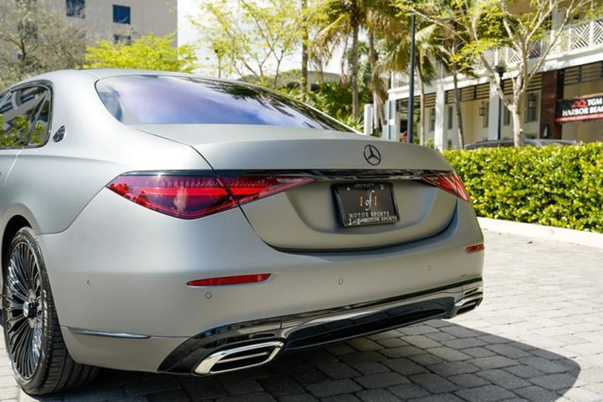 mph044_3397338606_22986852_45_0b680a76fb