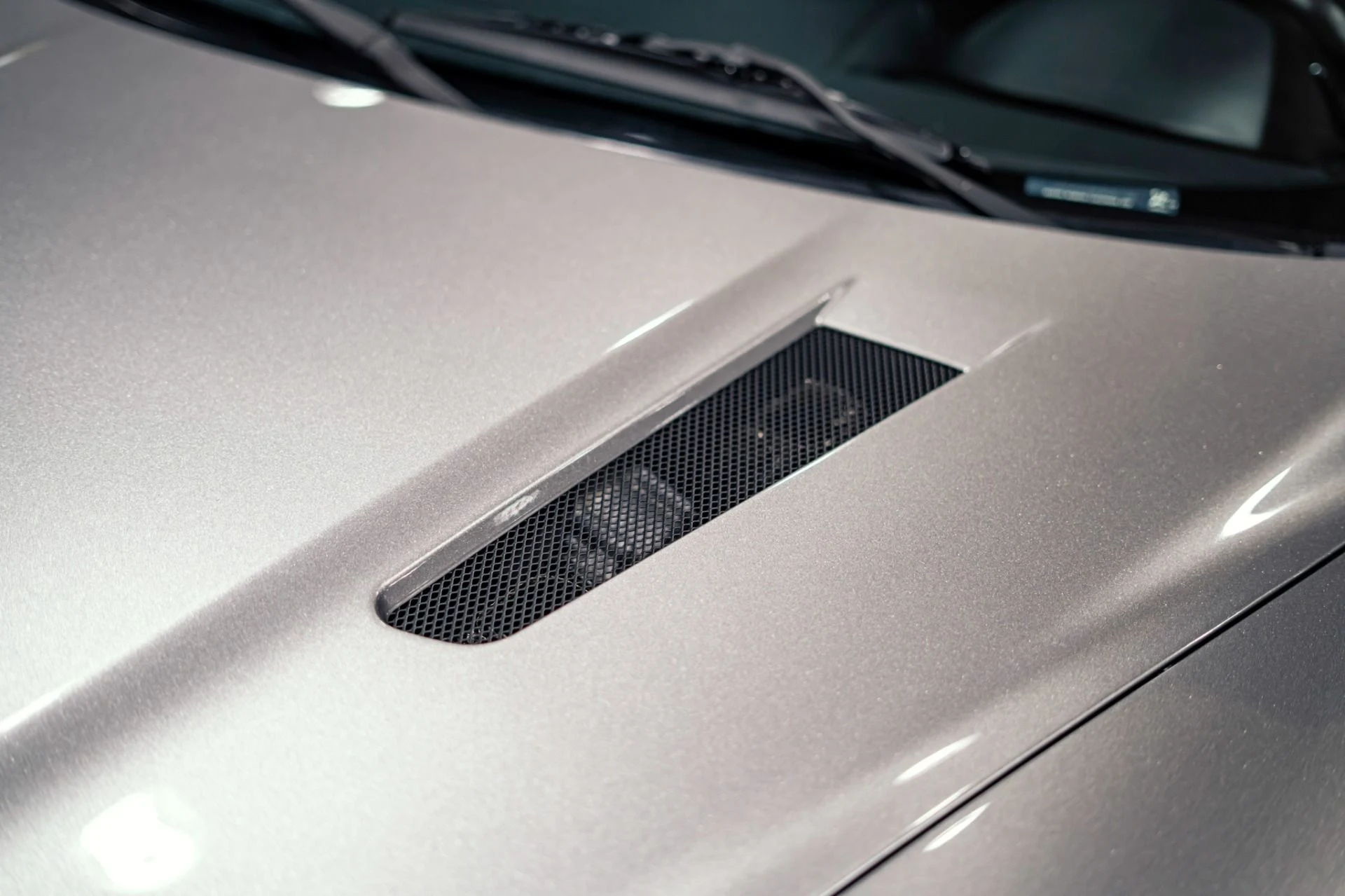 mph044_3404693161_Used_2003_Aston_Martin_V12_Vanquish_1778694278_c618ad9087