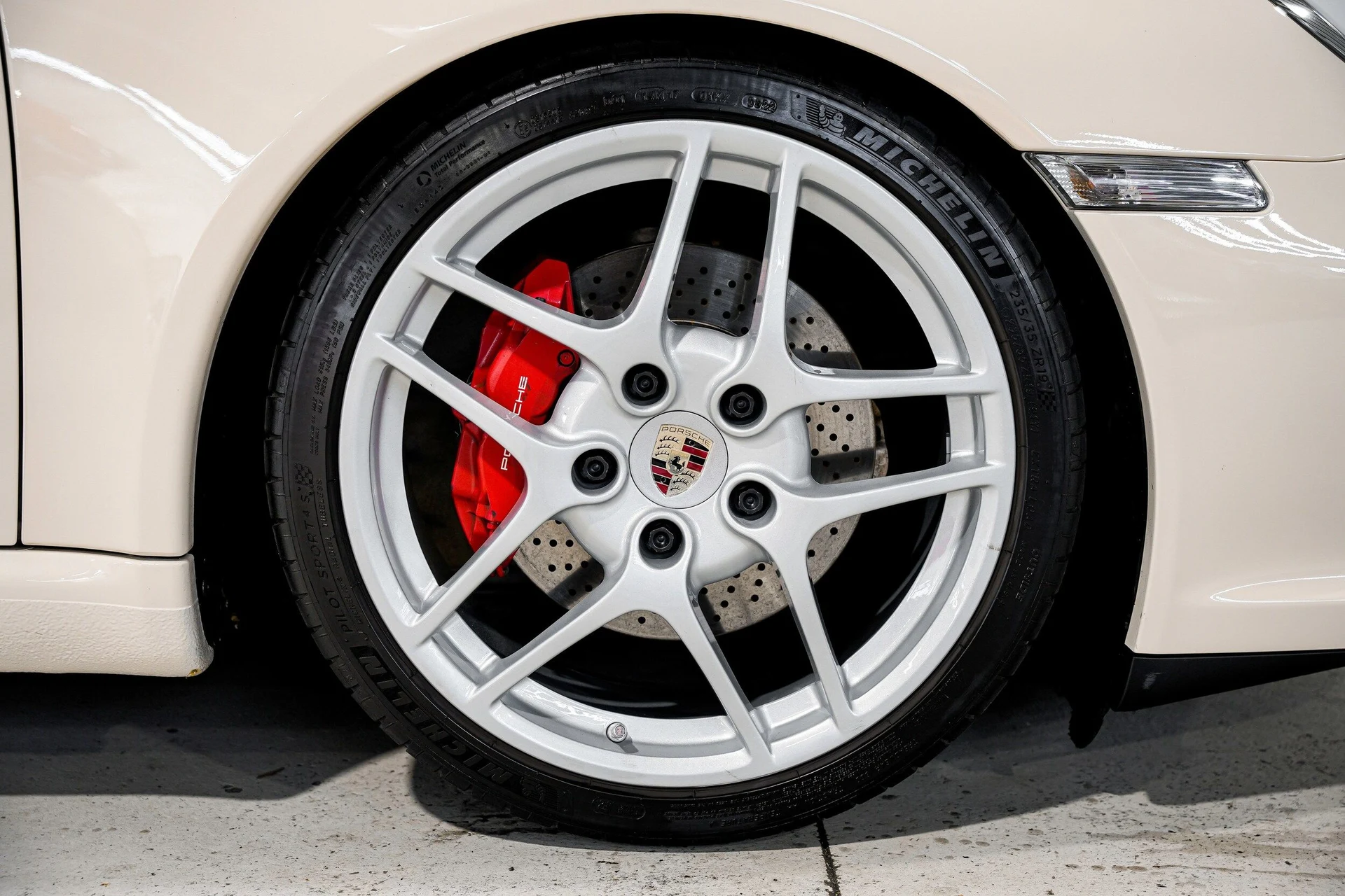 mph044_3429229361_250a960a7b6873921027e168243a4d8dx_efc196e9a6