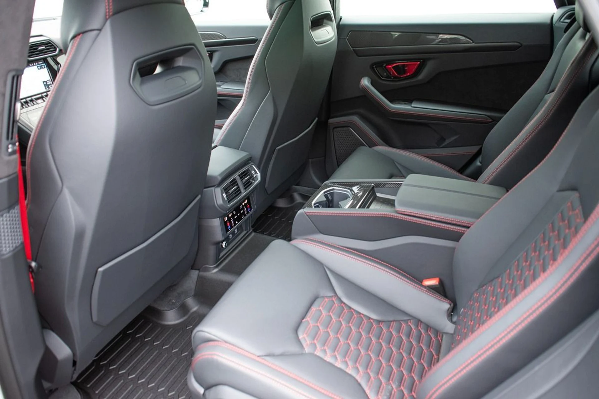 mph044_3430009452_Used_2024_Lamborghini_Urus_S_1736004431_df83bf2446