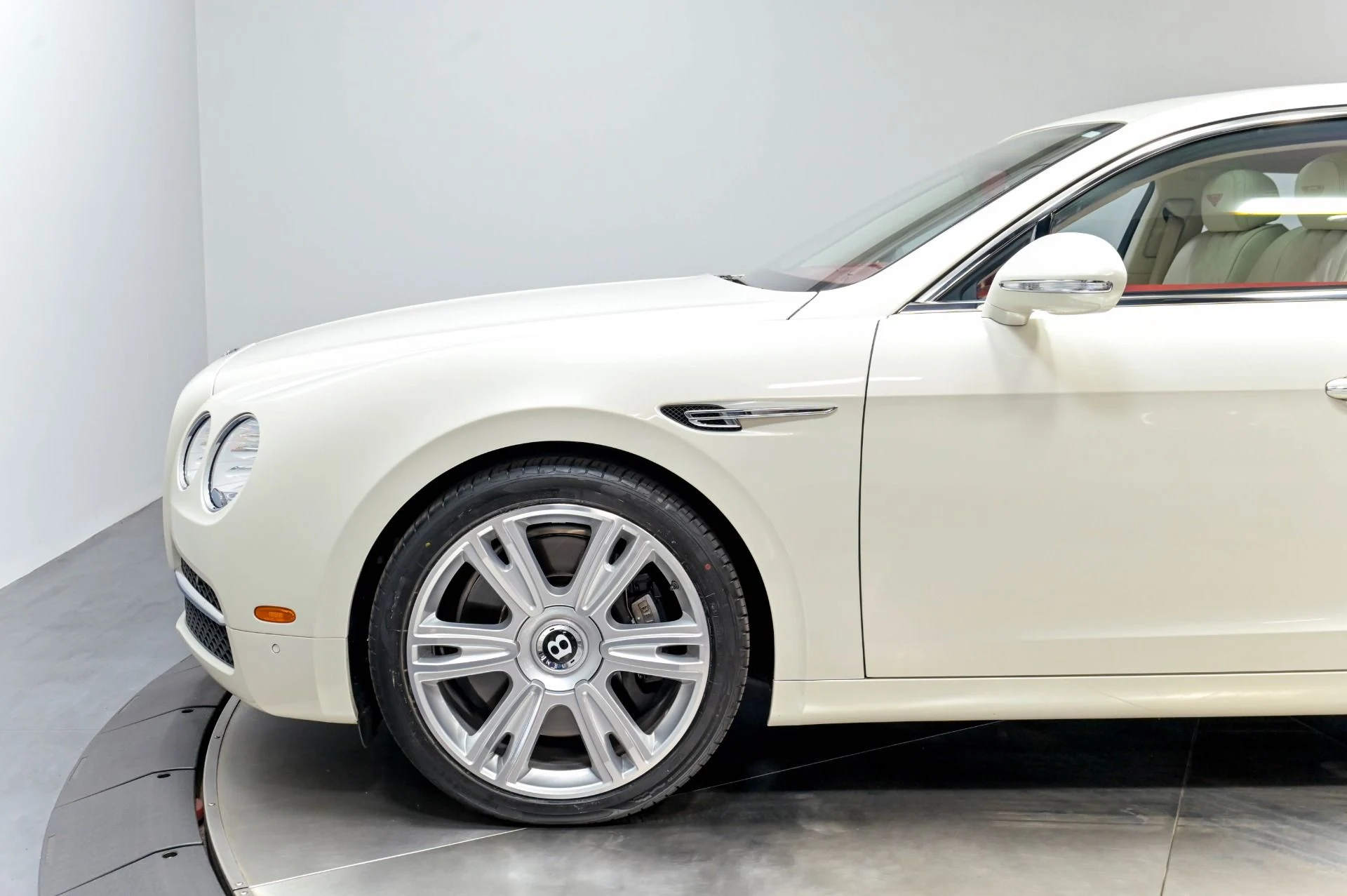 mph044_3434232119_Used_2016_Bentley_Flying_Spur_W12_1781281042_66d1c3ef05