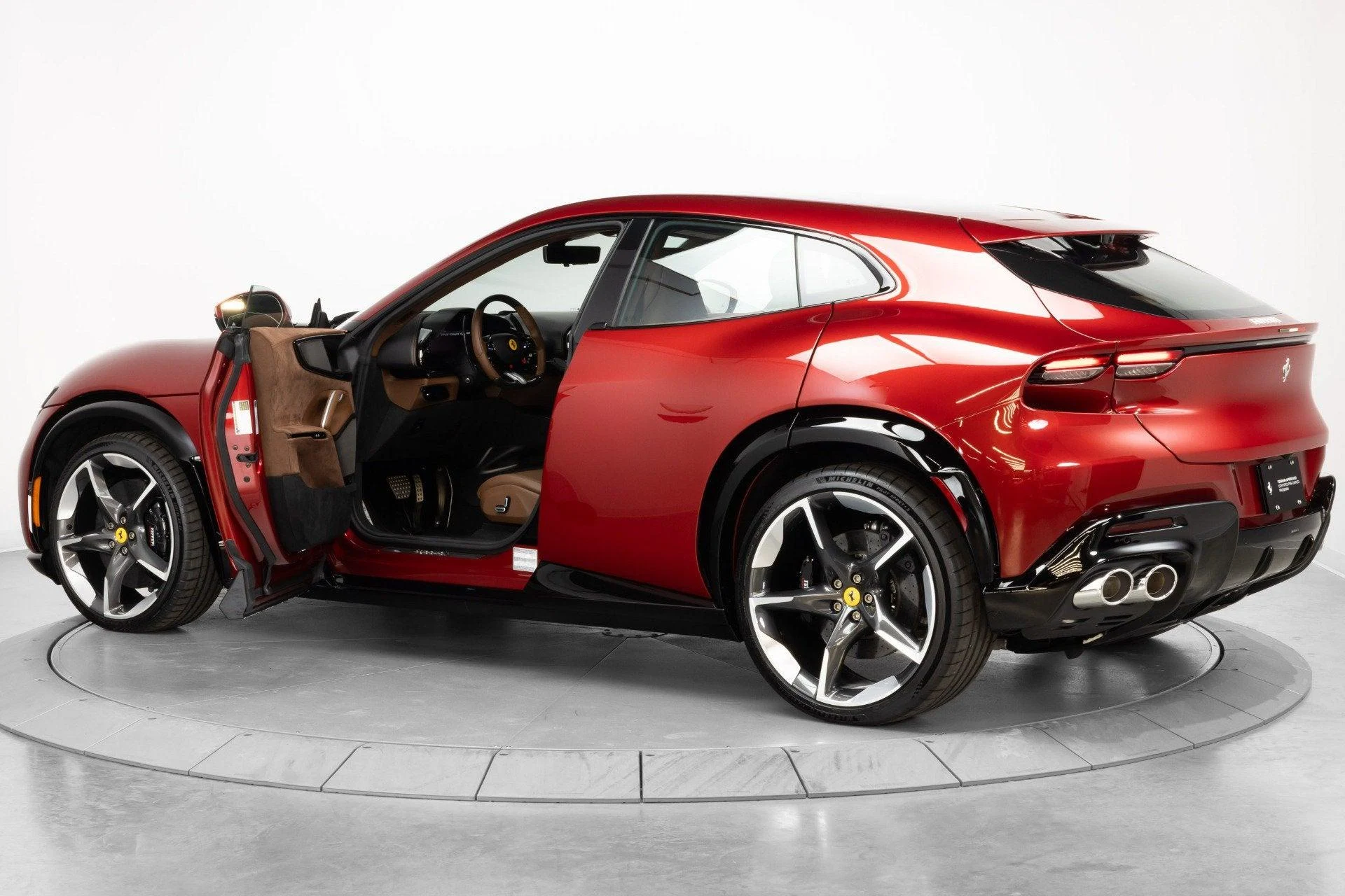 mph044_3435648330_Used_2026_Ferrari_Purosangue_1785925703_109d8caa83