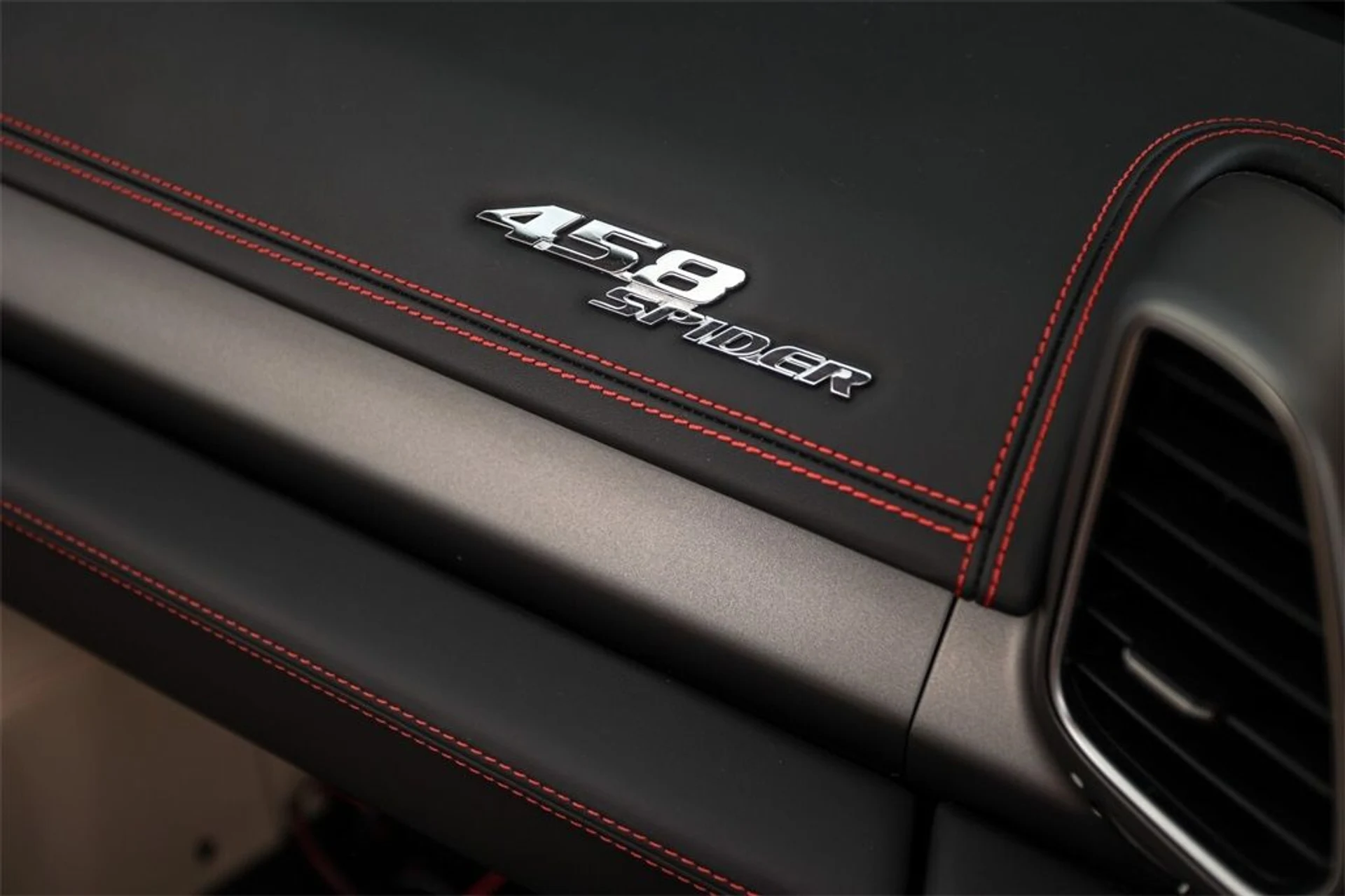 mph044_3499098228_dca6ec9e6067e0f7825540f82ac04fb0_85da369805