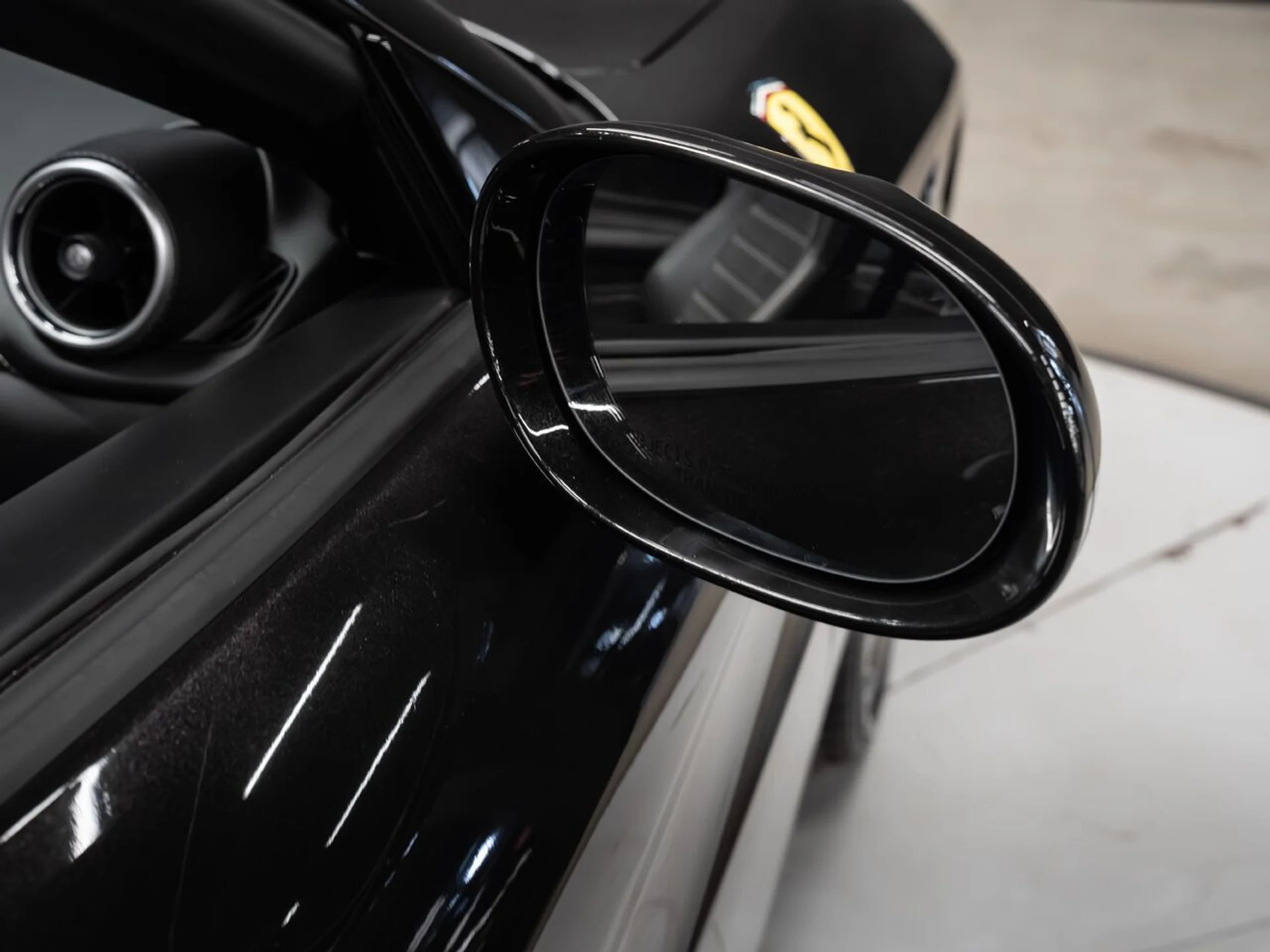 mph044_3513513719_ferrari_california_2015_7fb465d01f