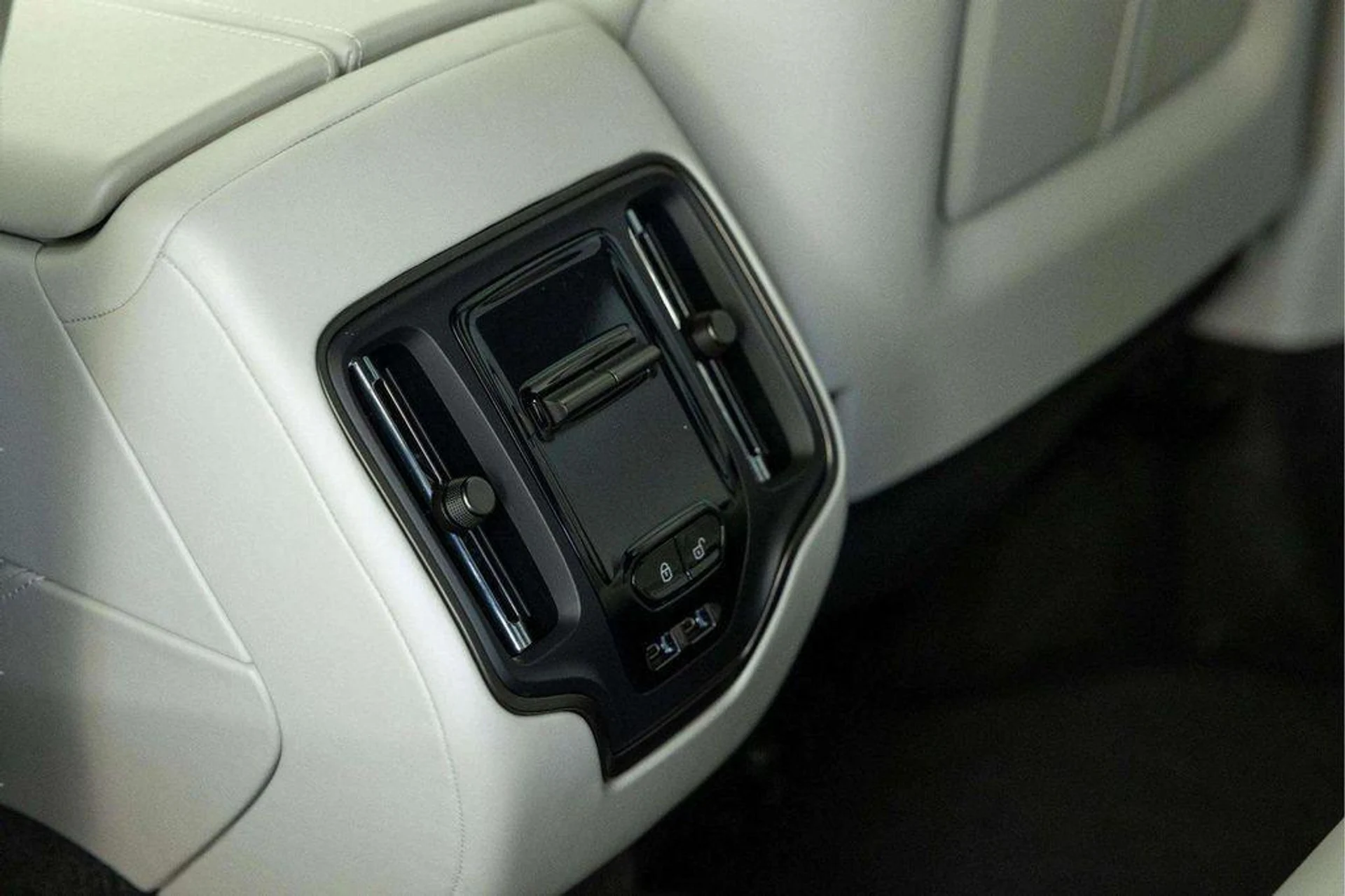 mph044_3533280598_A_Qgf9f_Jw_Q7op_Wwid_Q_Kbzw_V9_A5_MA_83bad6df51