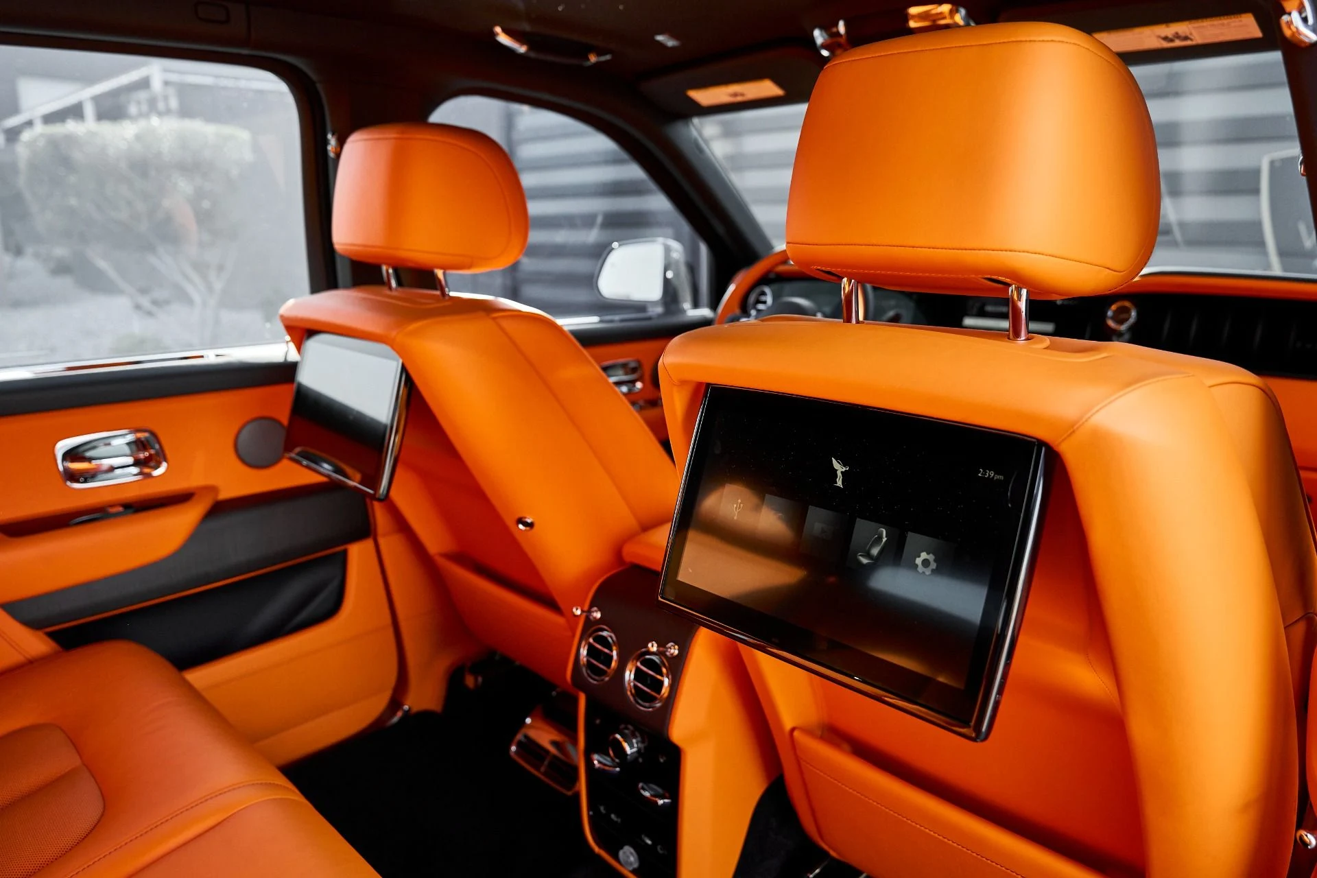 mph044_3535877226_Used_2025_Rolls_Royce_Cullinan_1766456664_1e77bb34f3